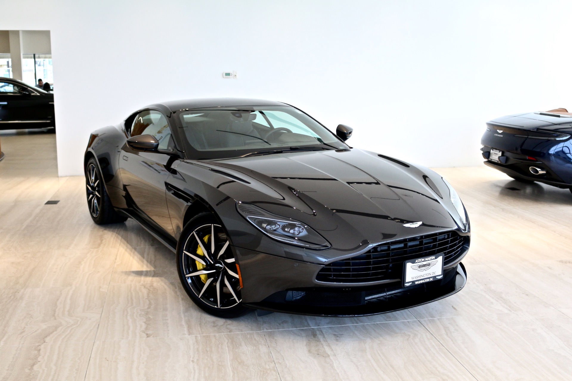 New 2018 Aston Martin DB11 V8 | Vienna, VA