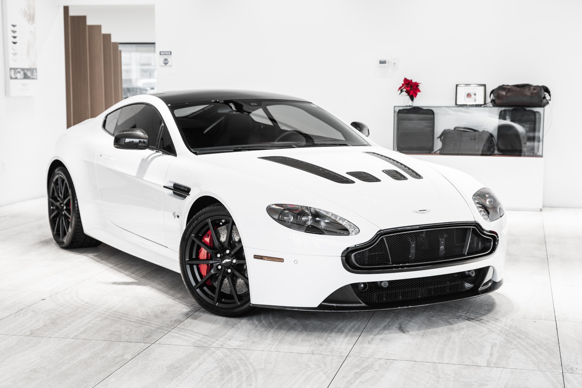 Used 2015 Aston Martin V12 Vantage | Vienna, VA