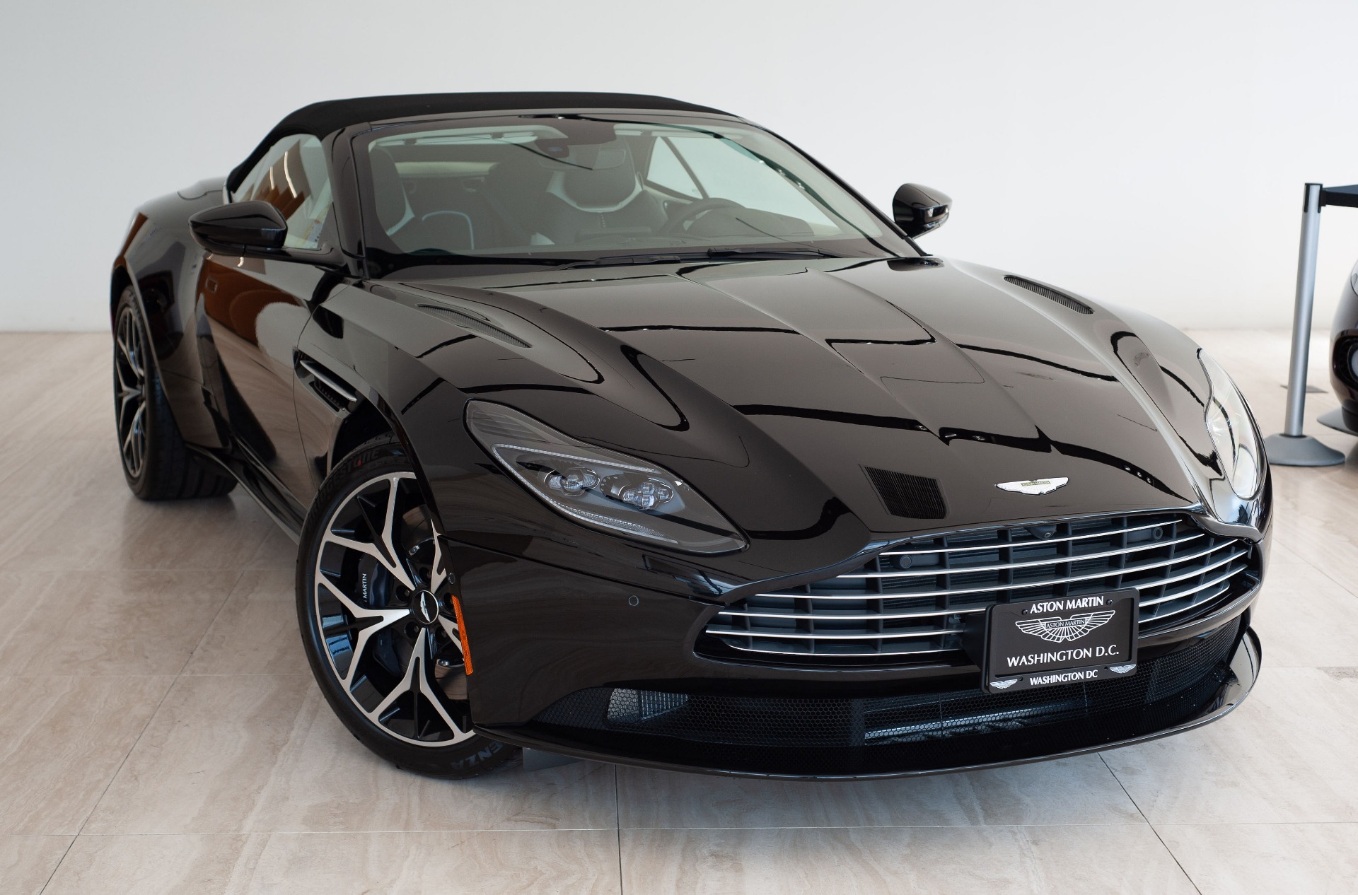 New 2019 Aston Martin DB11 Volante | Vienna, VA