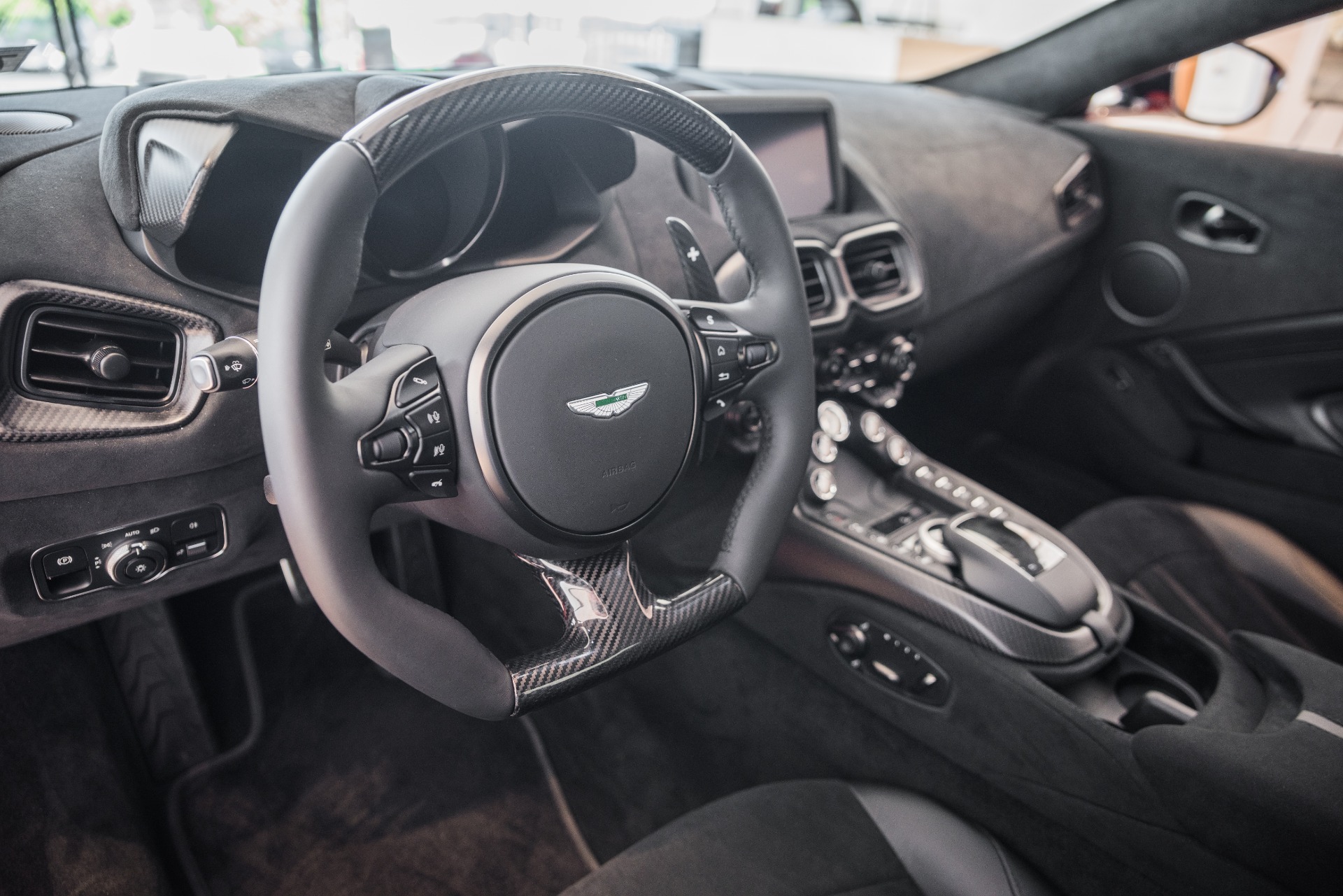 New 2020 Aston Martin VANTAGE | St. Petersburg, FL