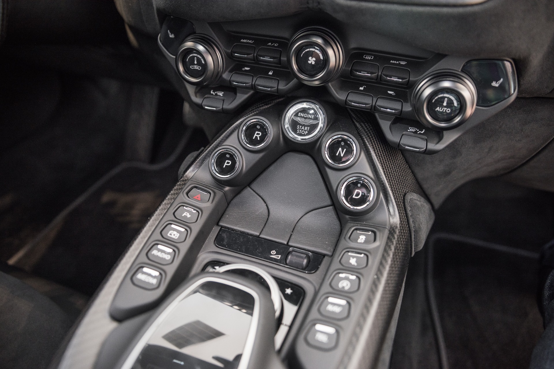 New 2020 Aston Martin VANTAGE | St. Petersburg, FL