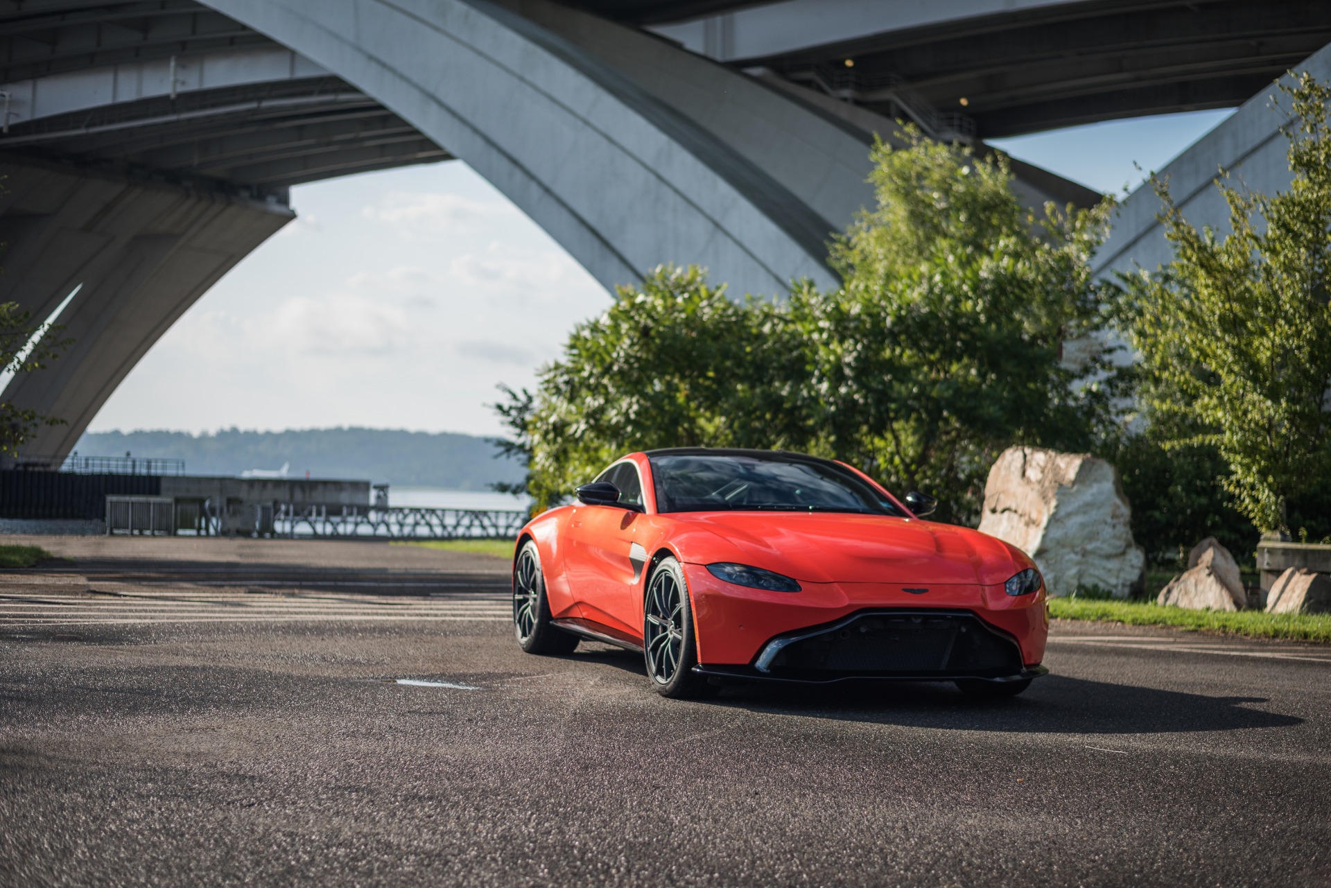 New 2020 Aston Martin VANTAGE | St. Petersburg, FL