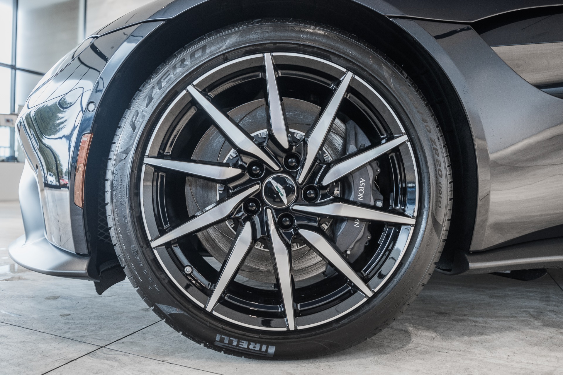 New 2020 Aston Martin VANTAGE | St. Petersburg, FL