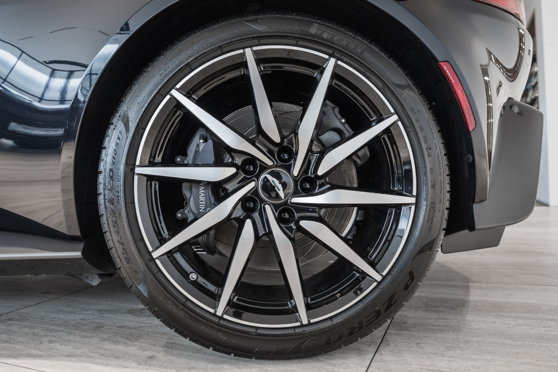 New 2020 Aston Martin VANTAGE | St. Petersburg, FL