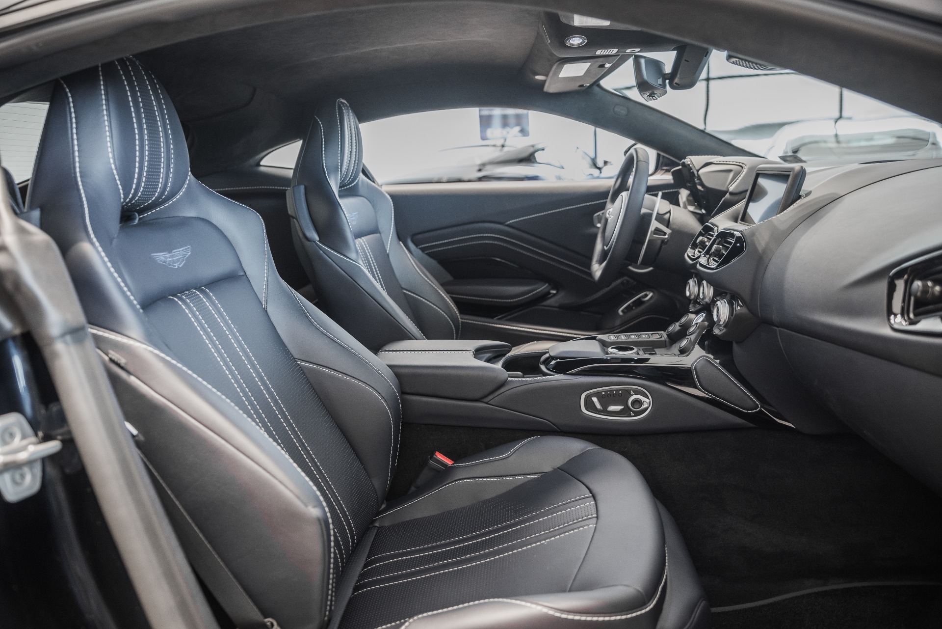 New 2020 Aston Martin VANTAGE | St. Petersburg, FL