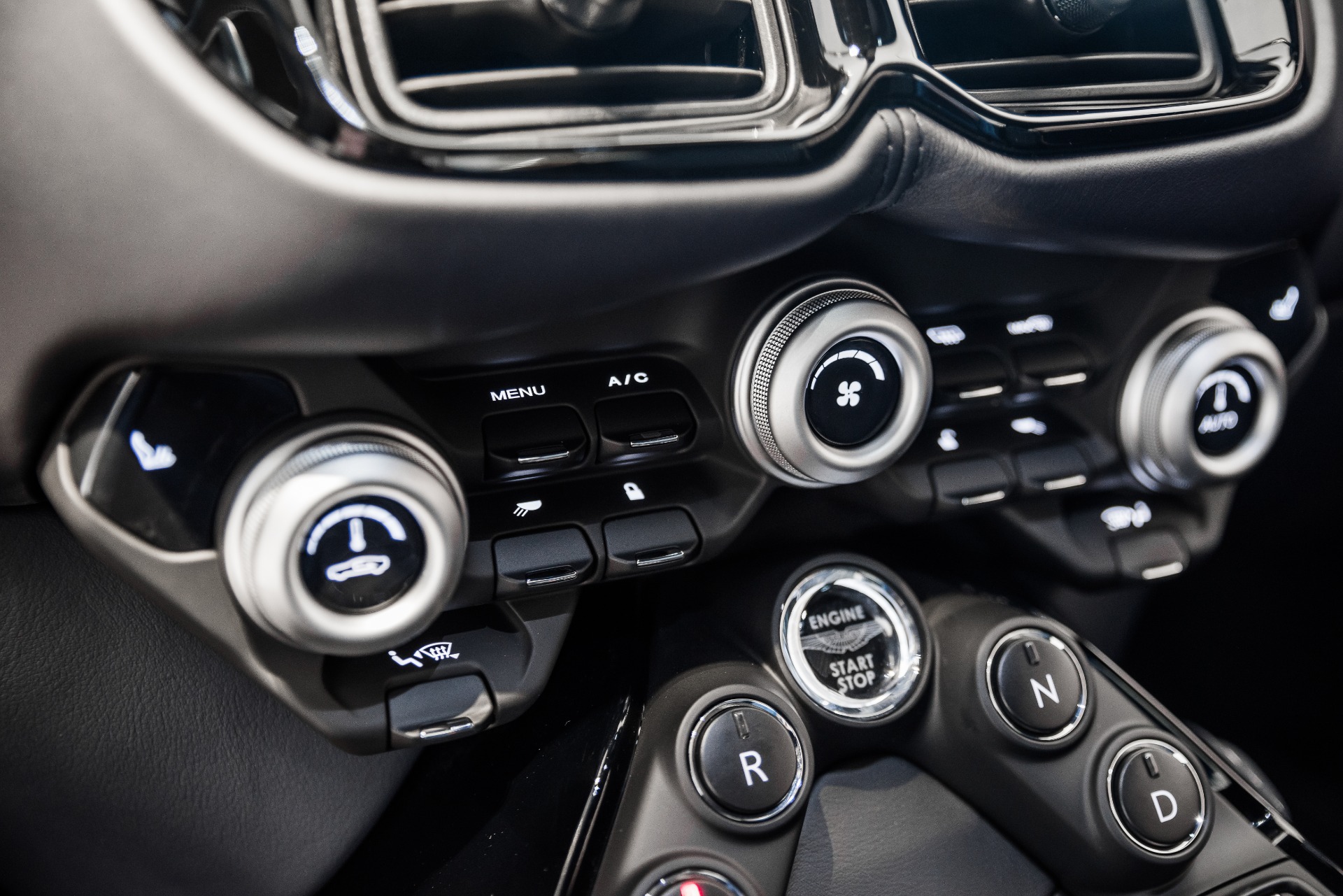 New 2020 Aston Martin VANTAGE | St. Petersburg, FL