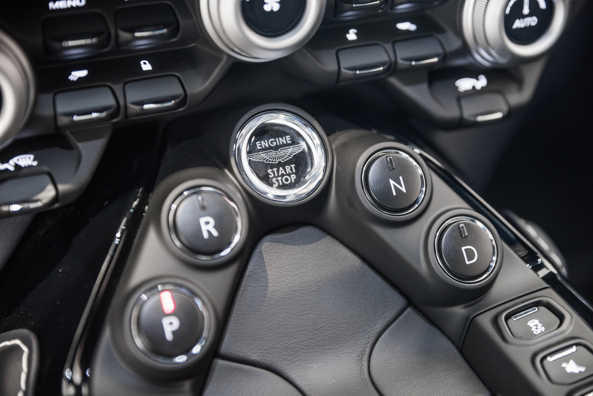 New 2020 Aston Martin VANTAGE | St. Petersburg, FL