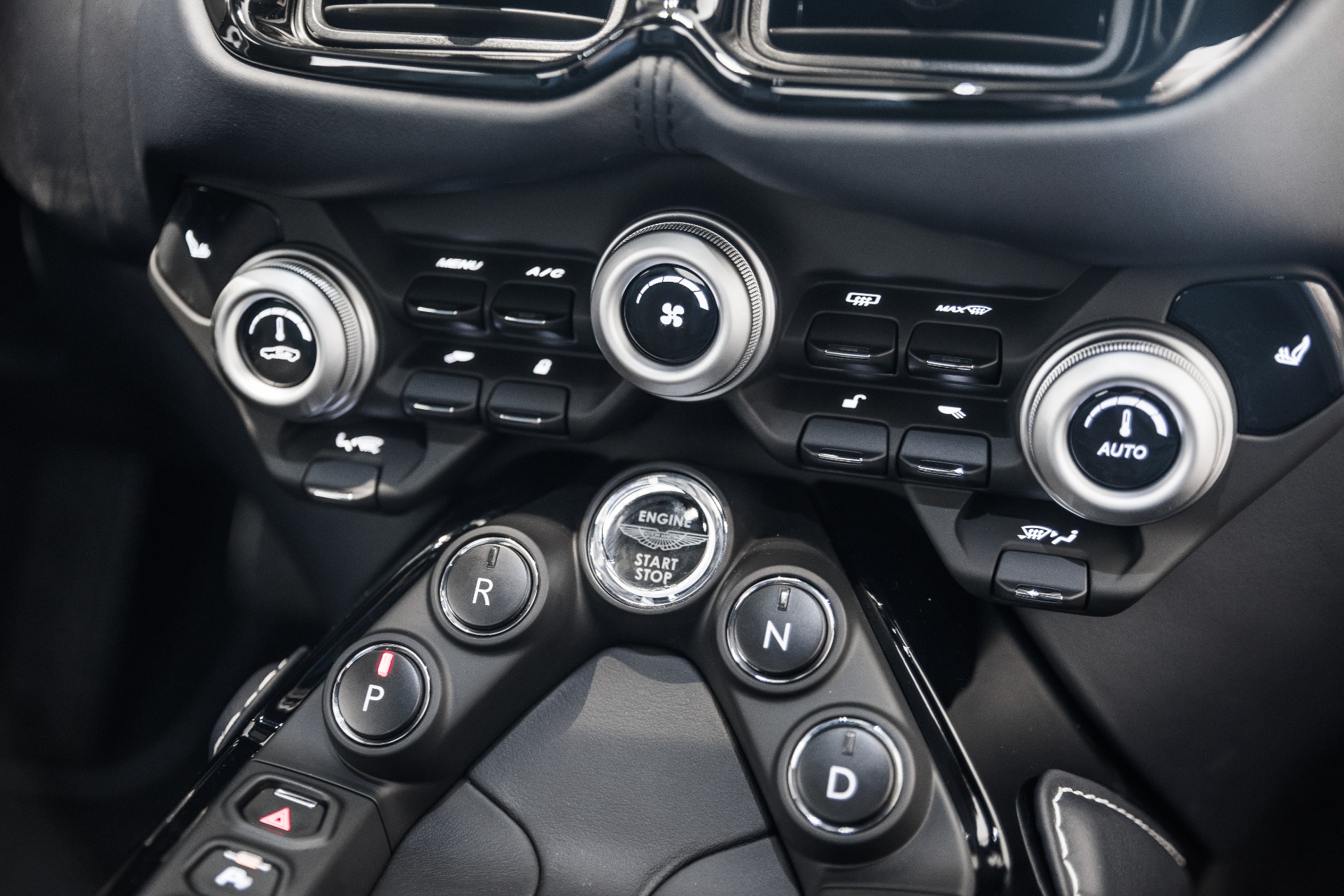 New 2020 Aston Martin VANTAGE | St. Petersburg, FL