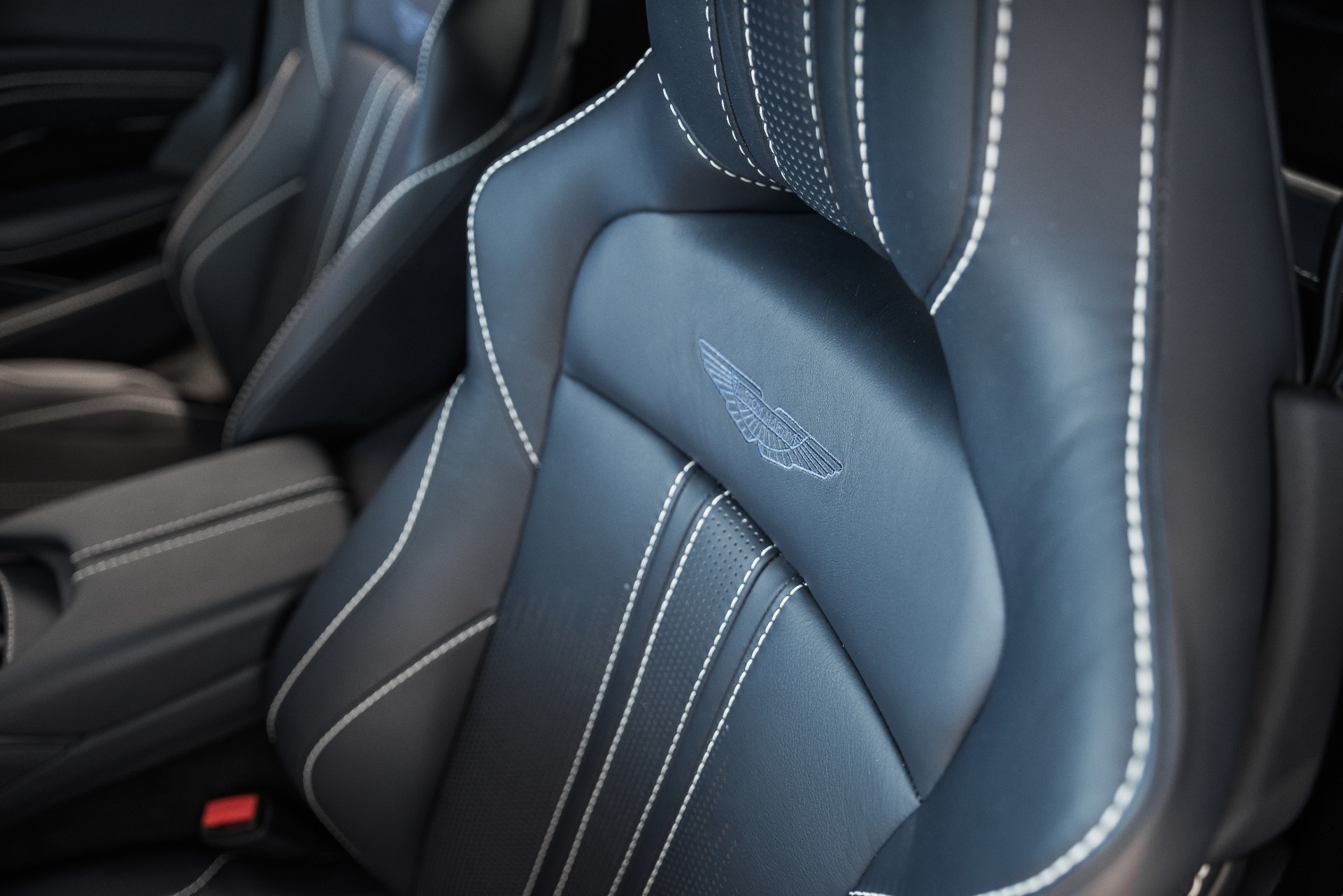 New 2020 Aston Martin VANTAGE | St. Petersburg, FL