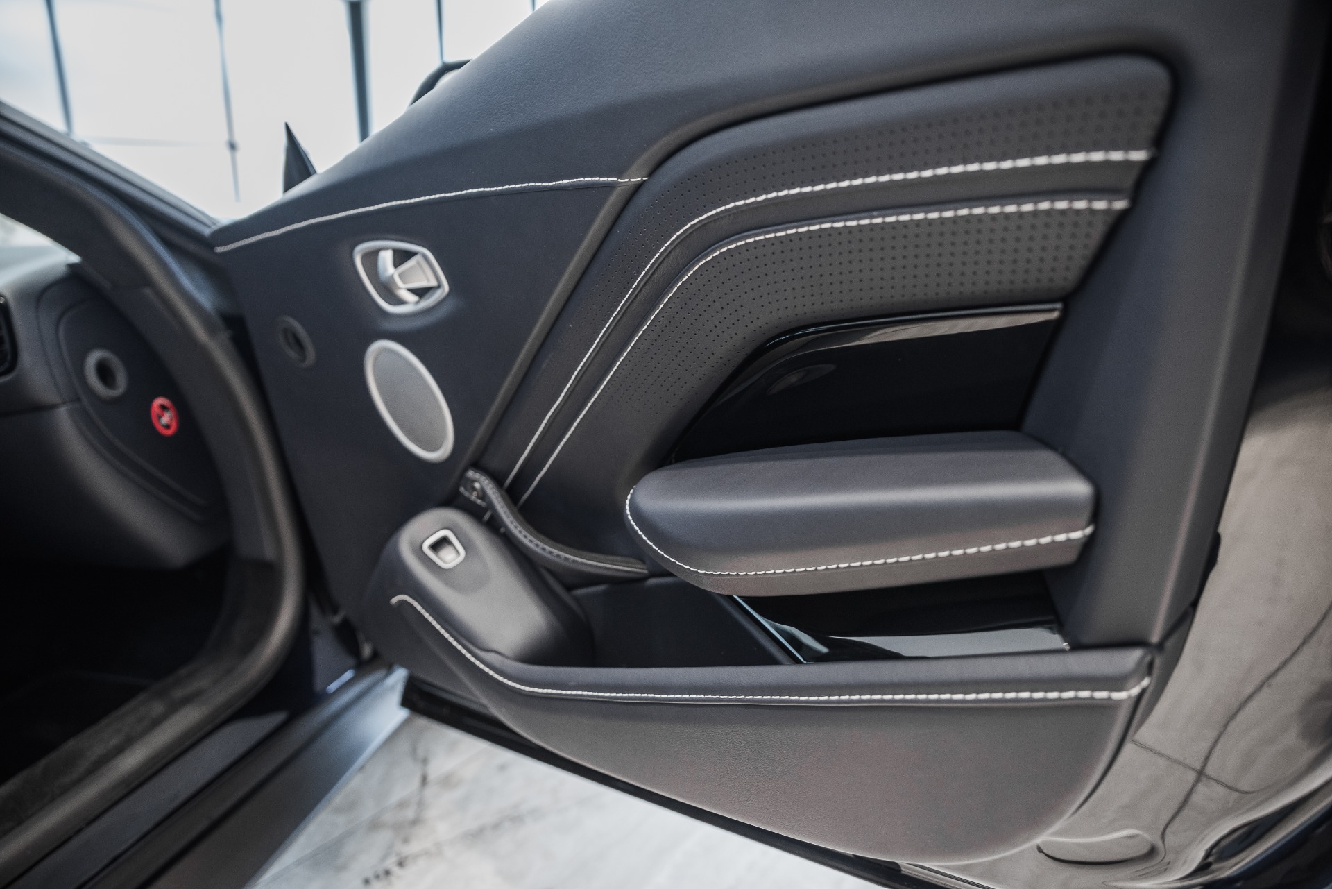 New 2020 Aston Martin VANTAGE | St. Petersburg, FL