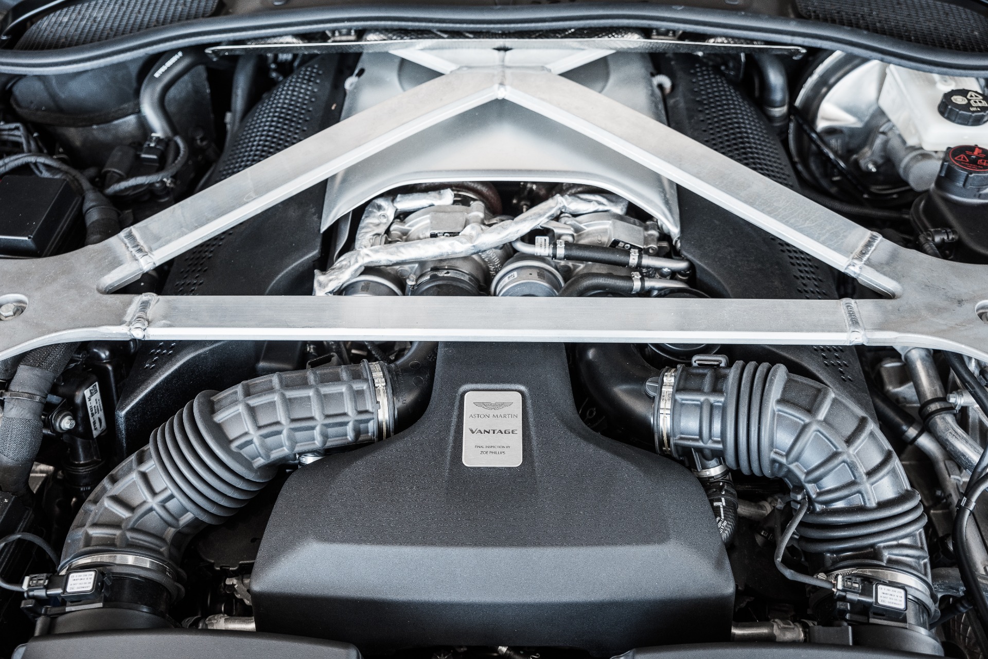 New 2020 Aston Martin VANTAGE | St. Petersburg, FL