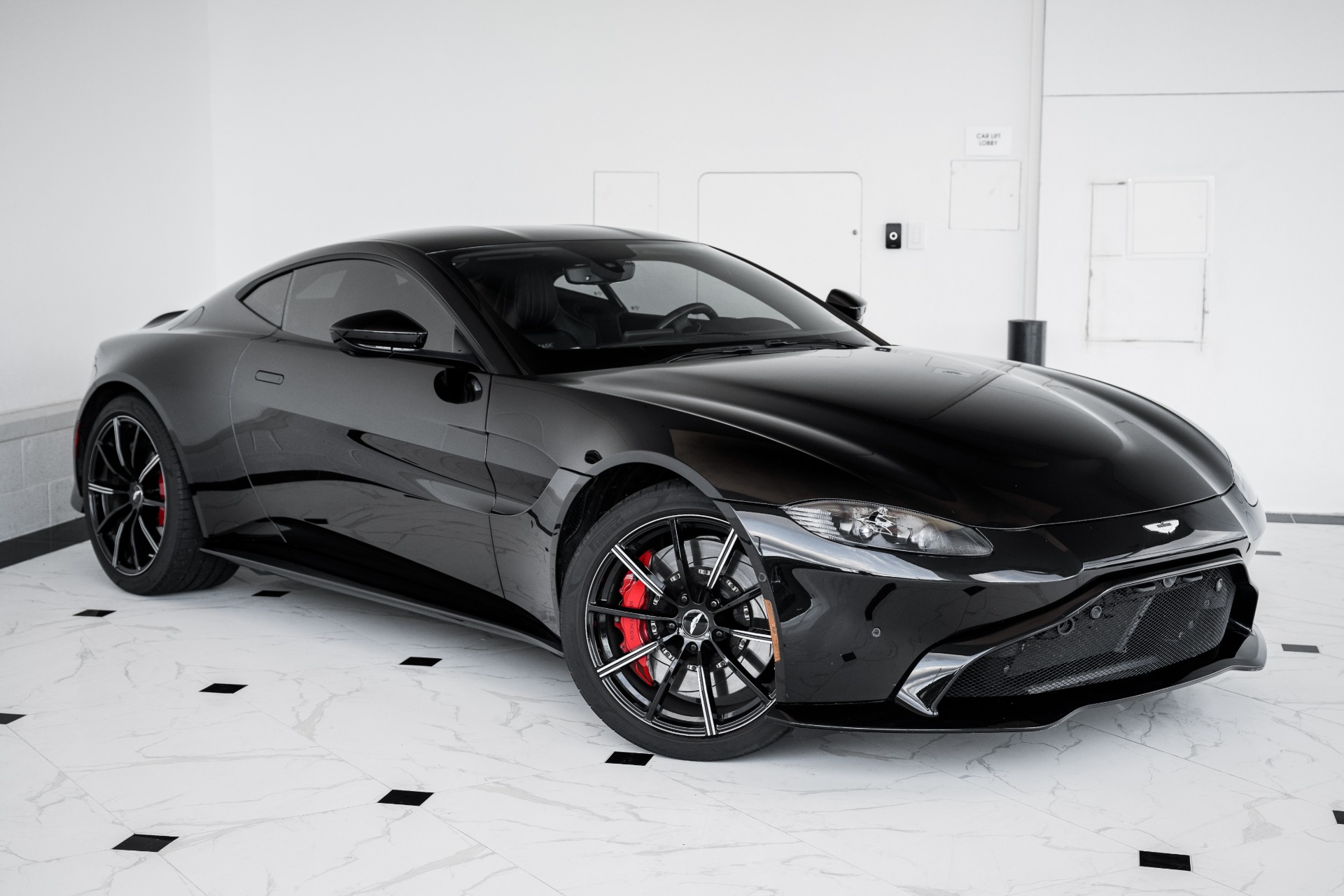 New 2020 Aston Martin VANTAGE | Vienna, VA