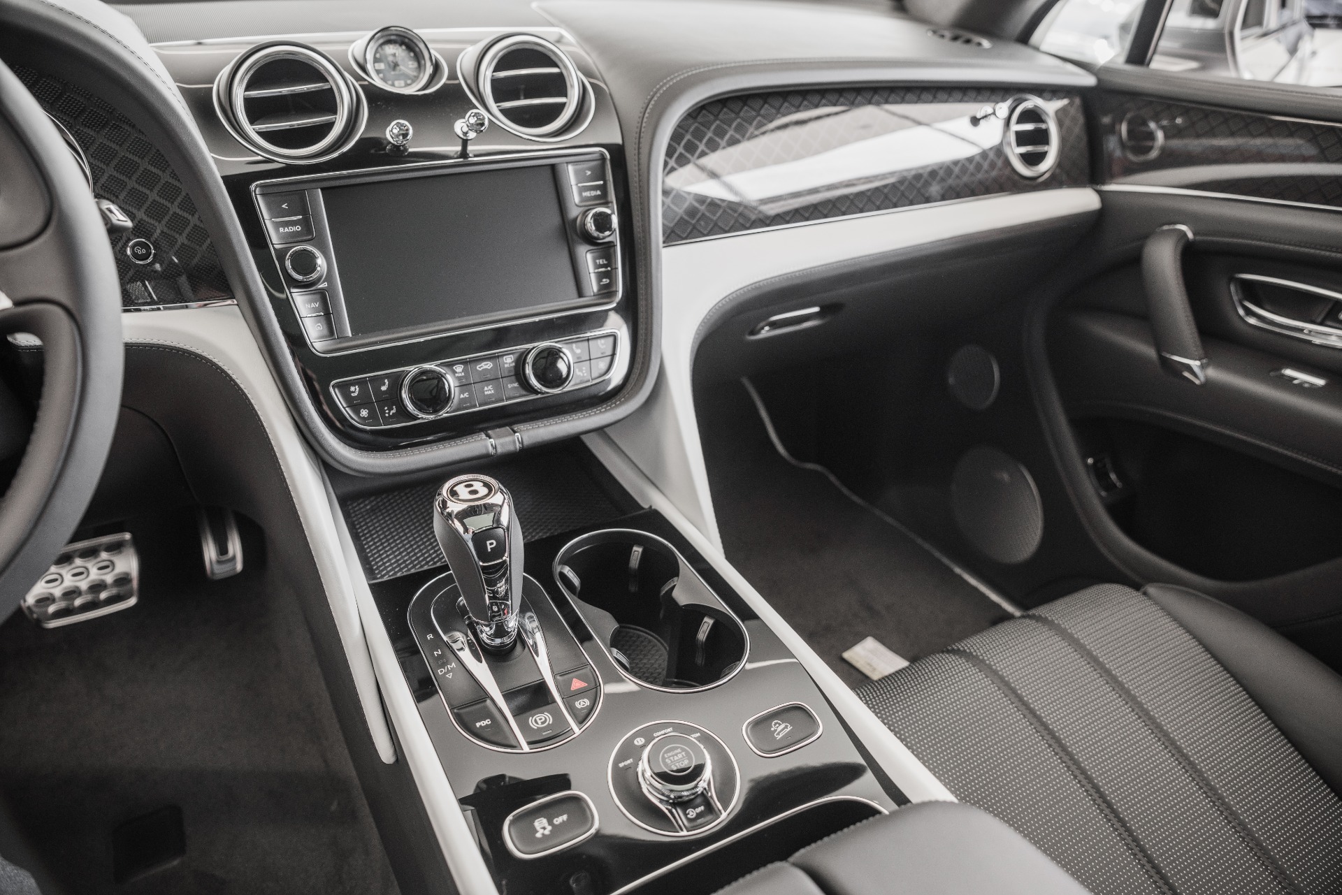New 2020 Bentley Bentayga V8 | St. Petersburg, FL
