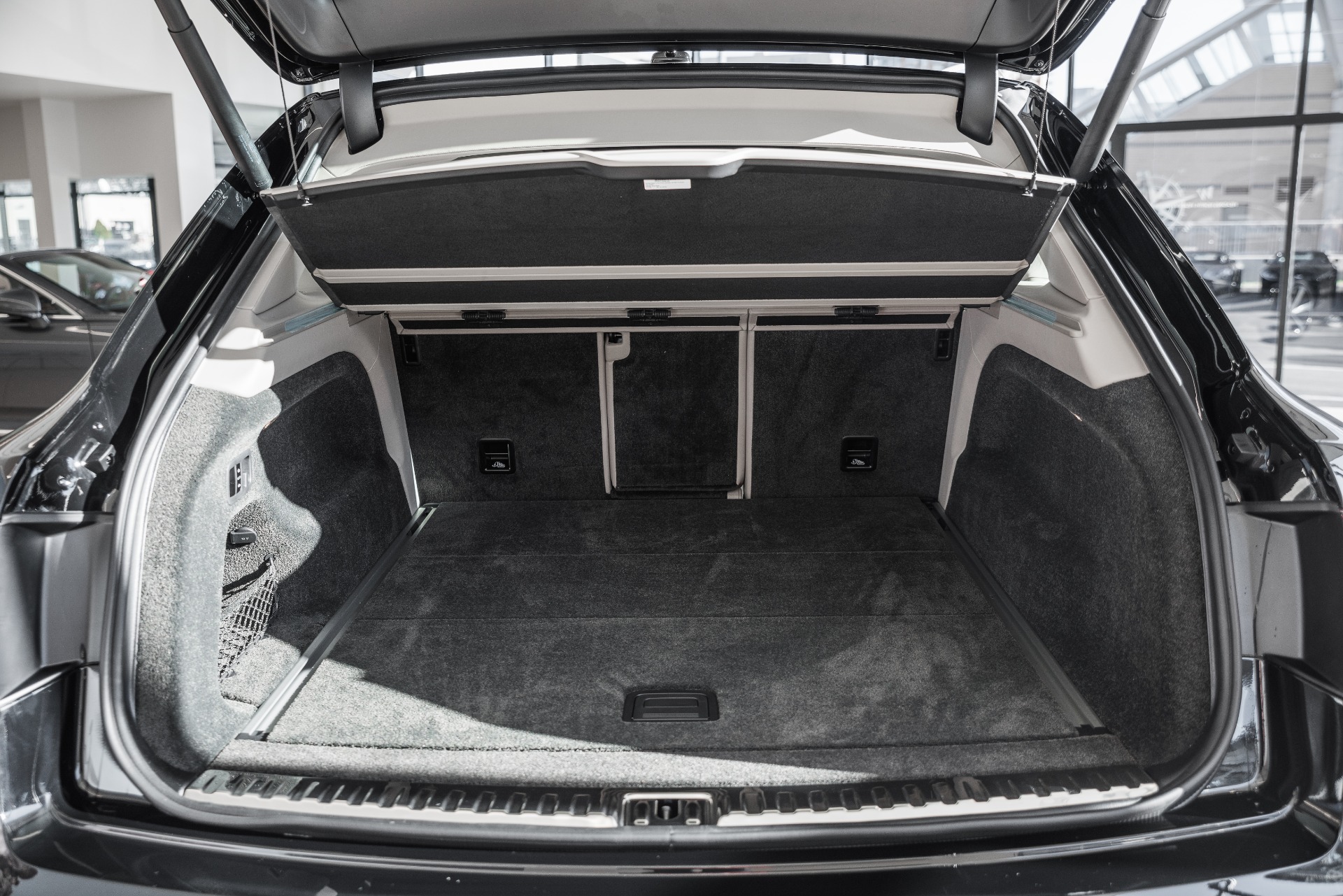New 2020 Bentley Bentayga V8 | St. Petersburg, FL