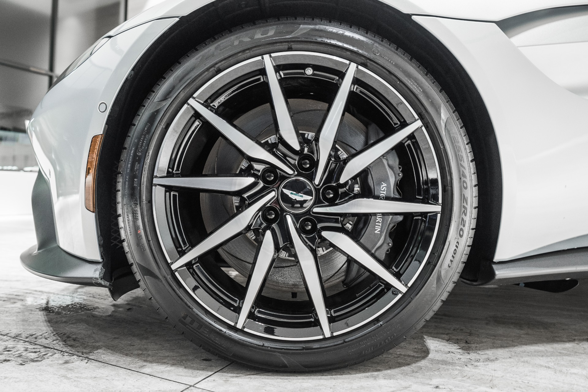 New 2020 Aston Martin Vantage | St. Petersburg, FL