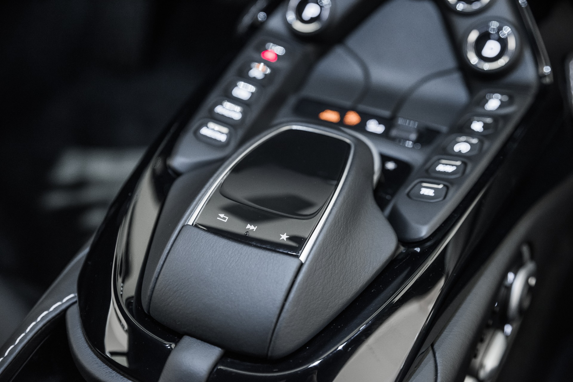 New 2020 Aston Martin Vantage | St. Petersburg, FL