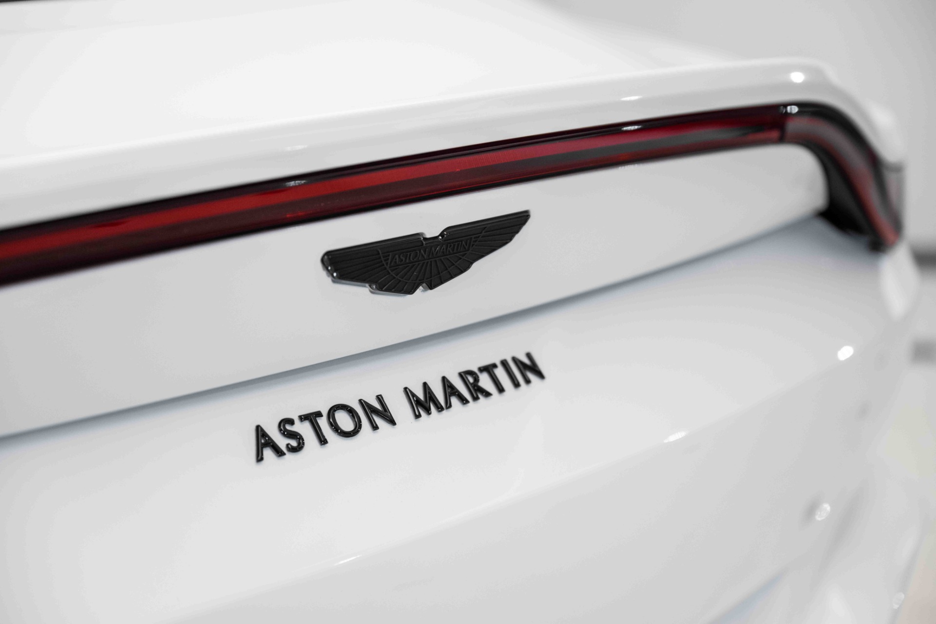 New 2020 Aston Martin Vantage | St. Petersburg, FL
