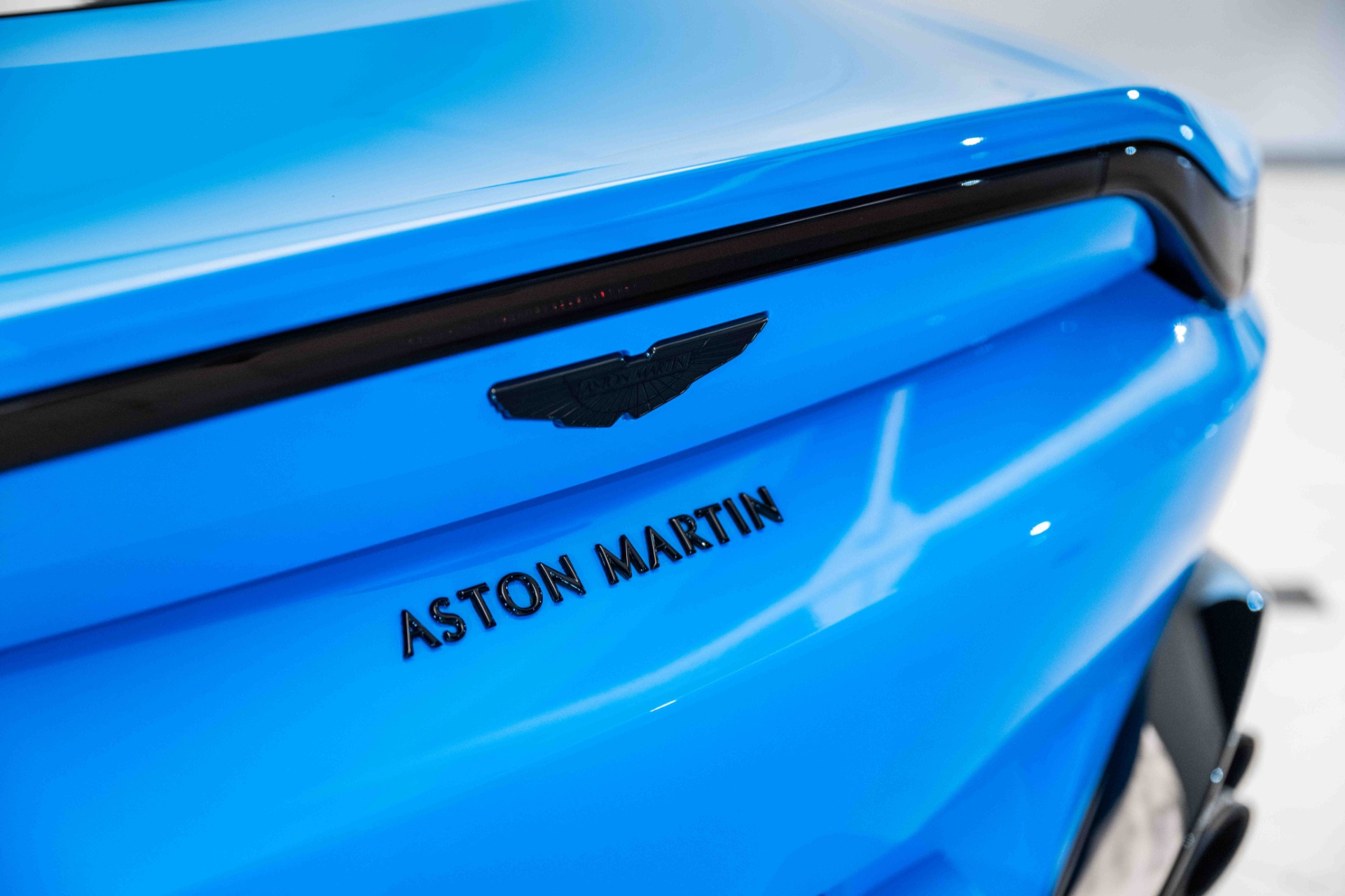 New 2020 Aston Martin Vantage | St. Petersburg, FL