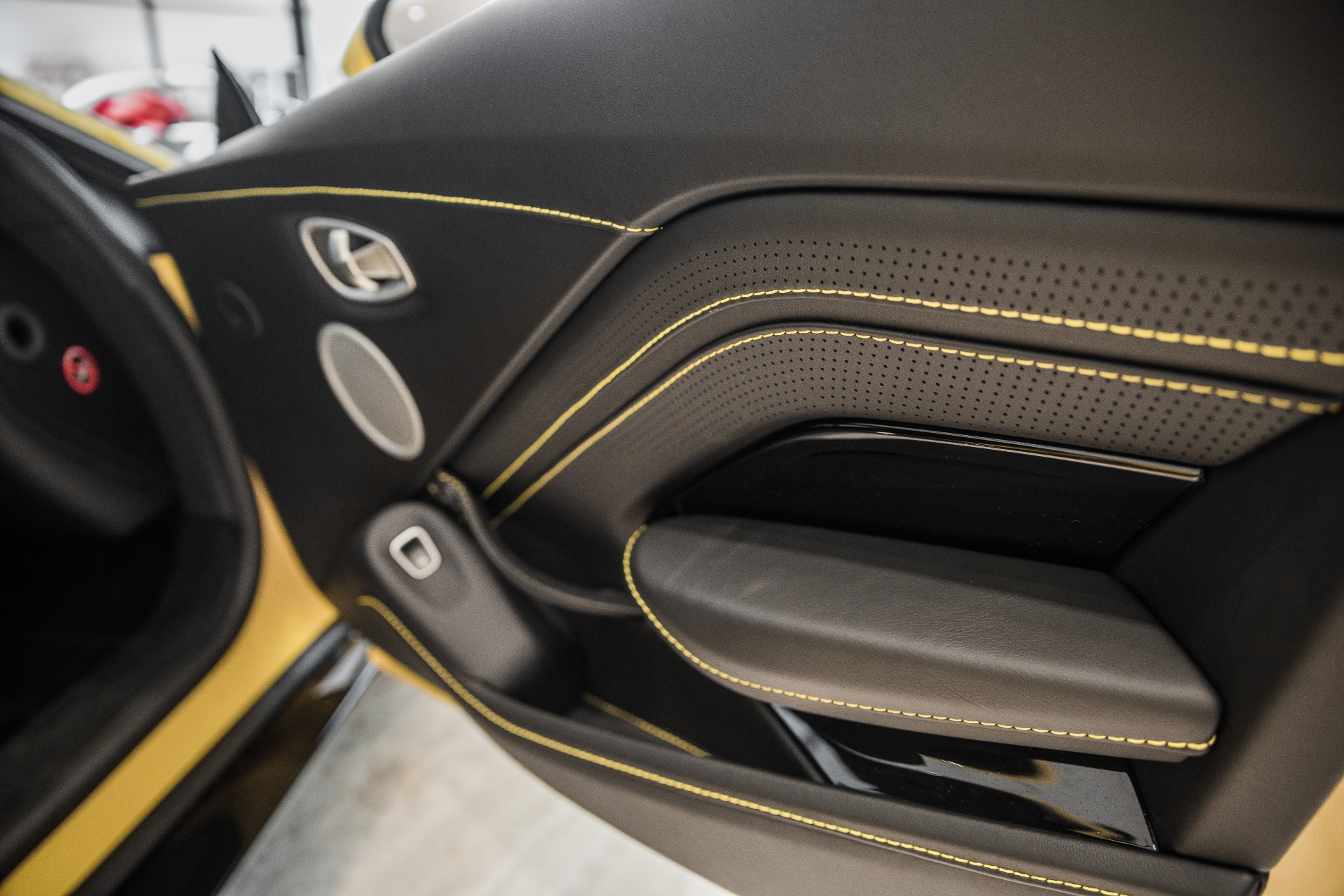 New 2020 Aston Martin Vantage | St. Petersburg, FL