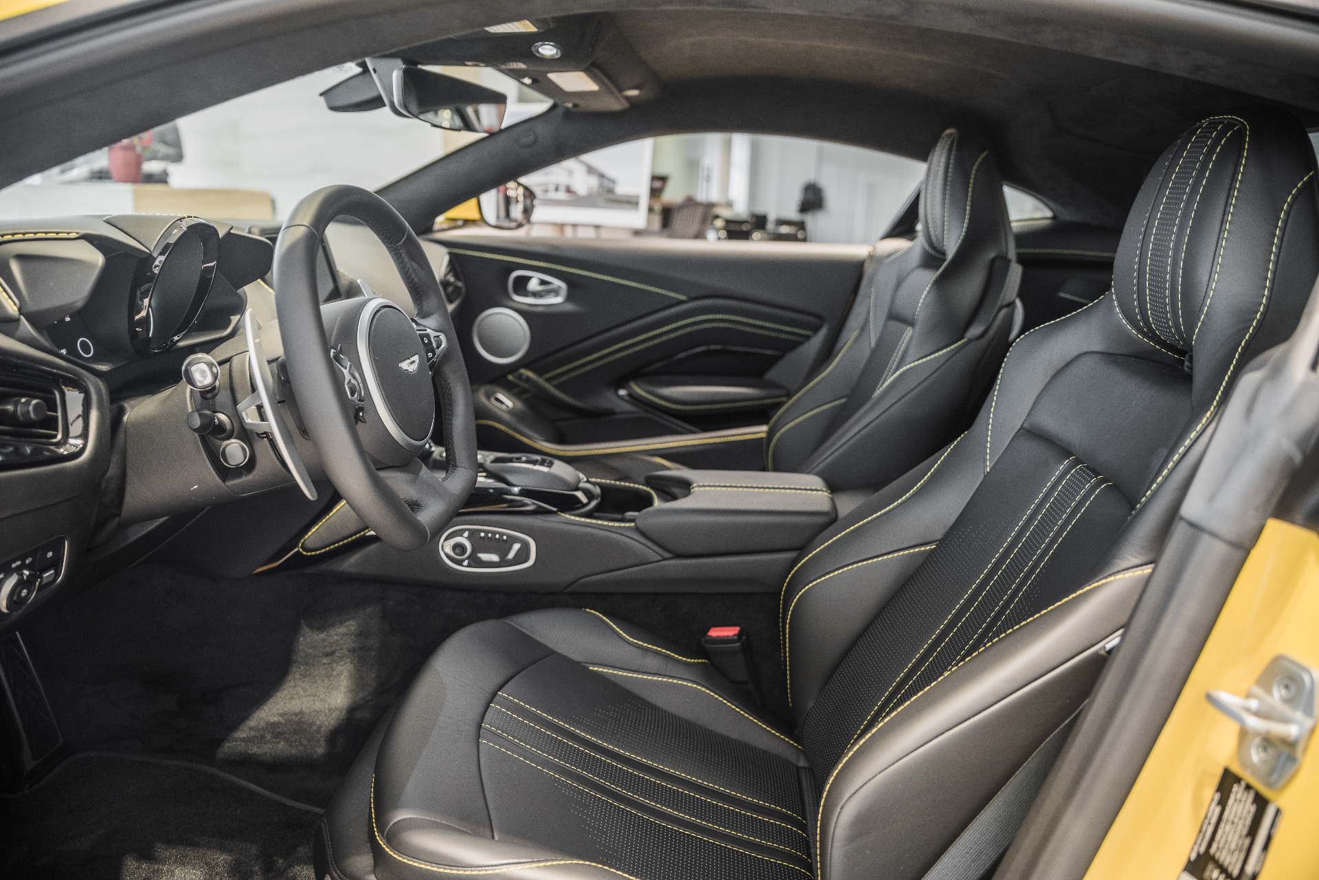 New 2020 Aston Martin Vantage | St. Petersburg, FL