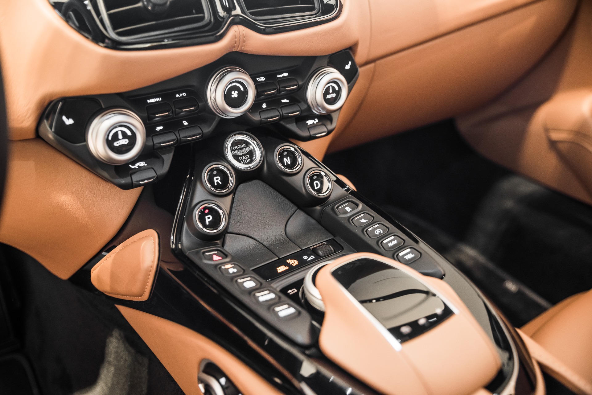 New 2020 Aston Martin Vantage | St. Petersburg, FL