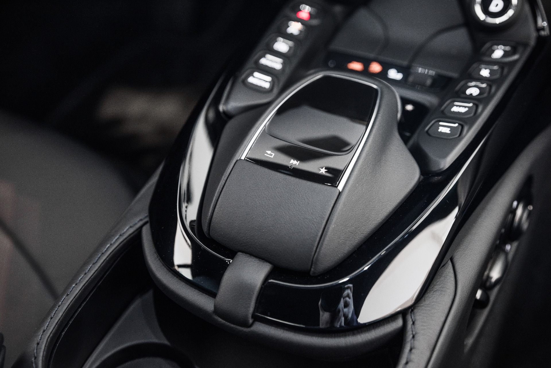 New 2020 Aston Martin Vantage | St. Petersburg, FL