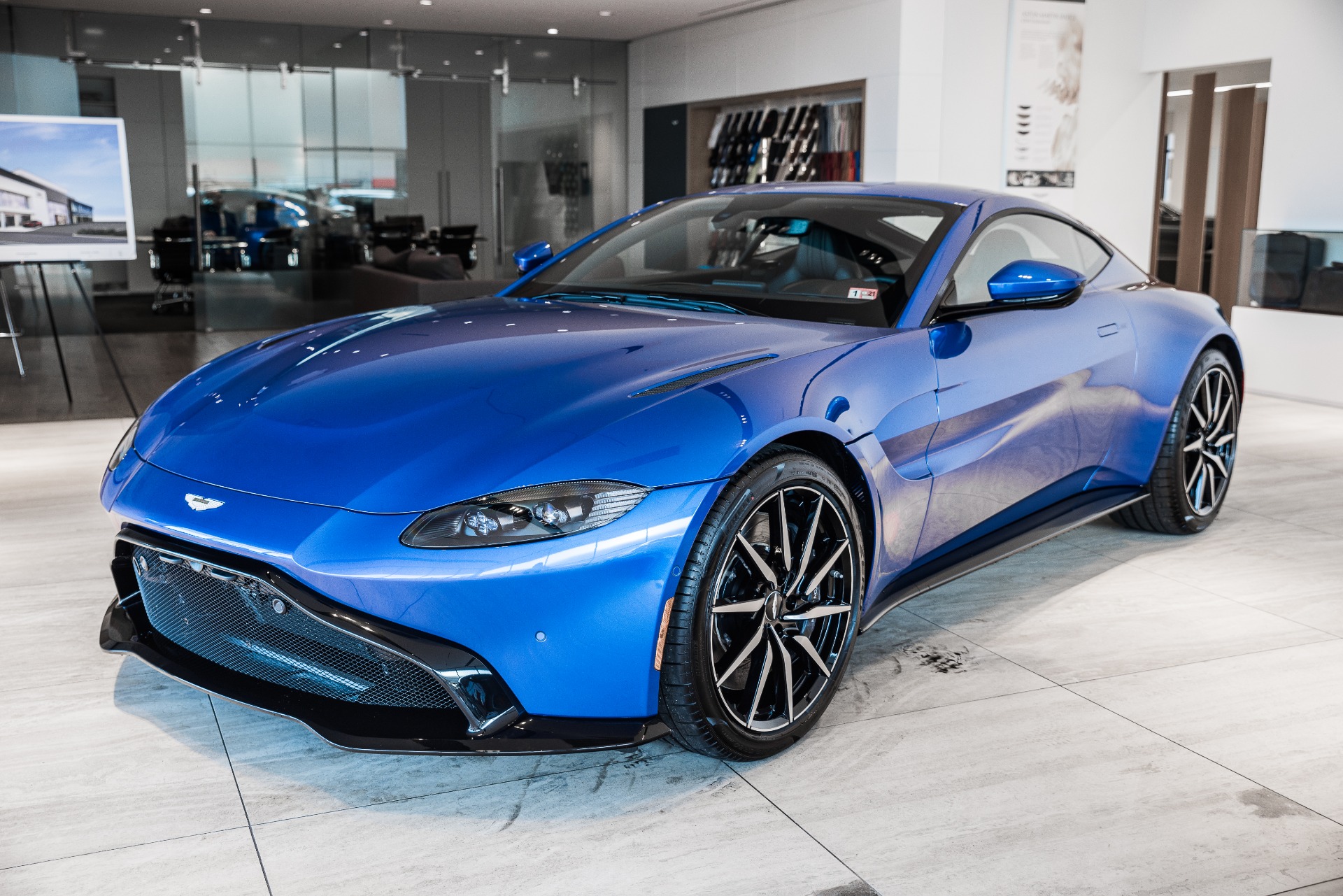 New 2020 Aston Martin Vantage | St. Petersburg, FL
