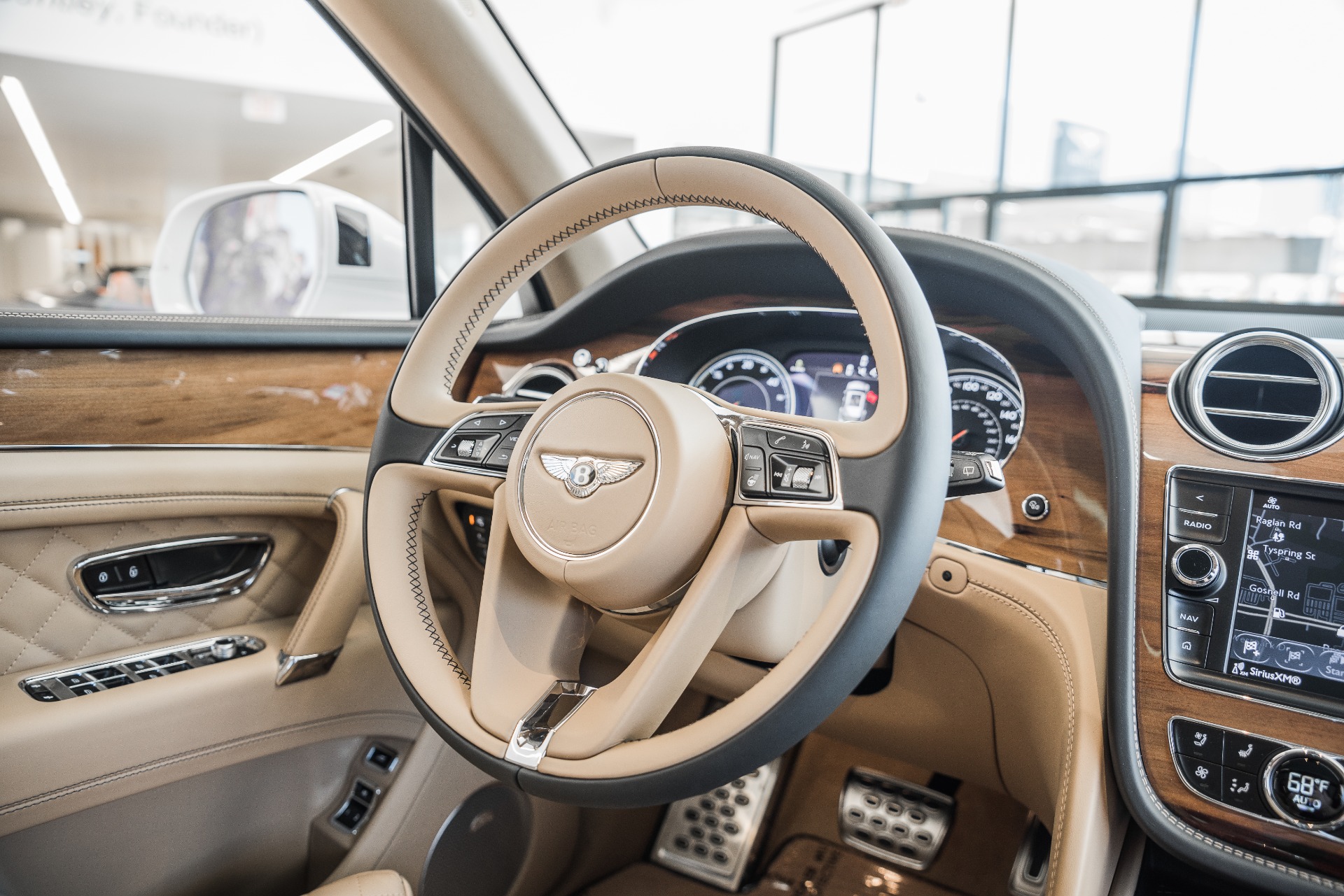Used 2020 Bentley Bentayga Hybrid | St. Petersburg, FL