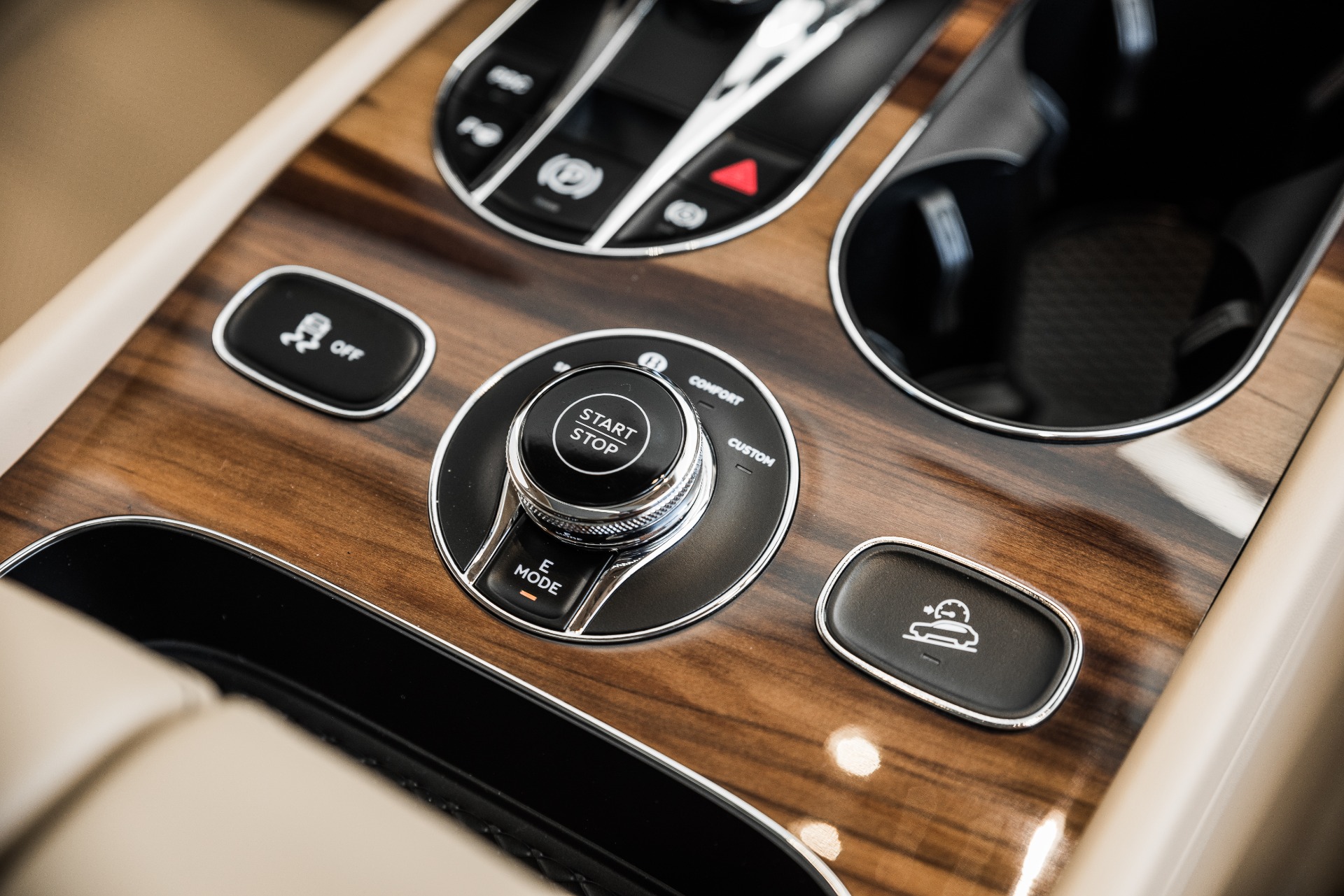 Used 2020 Bentley Bentayga Hybrid | St. Petersburg, FL