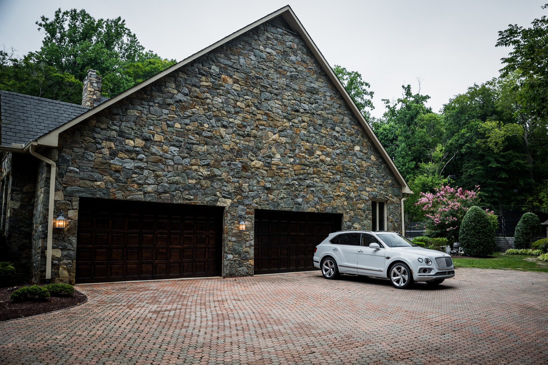 Used 2020 Bentley Bentayga Hybrid | St. Petersburg, FL
