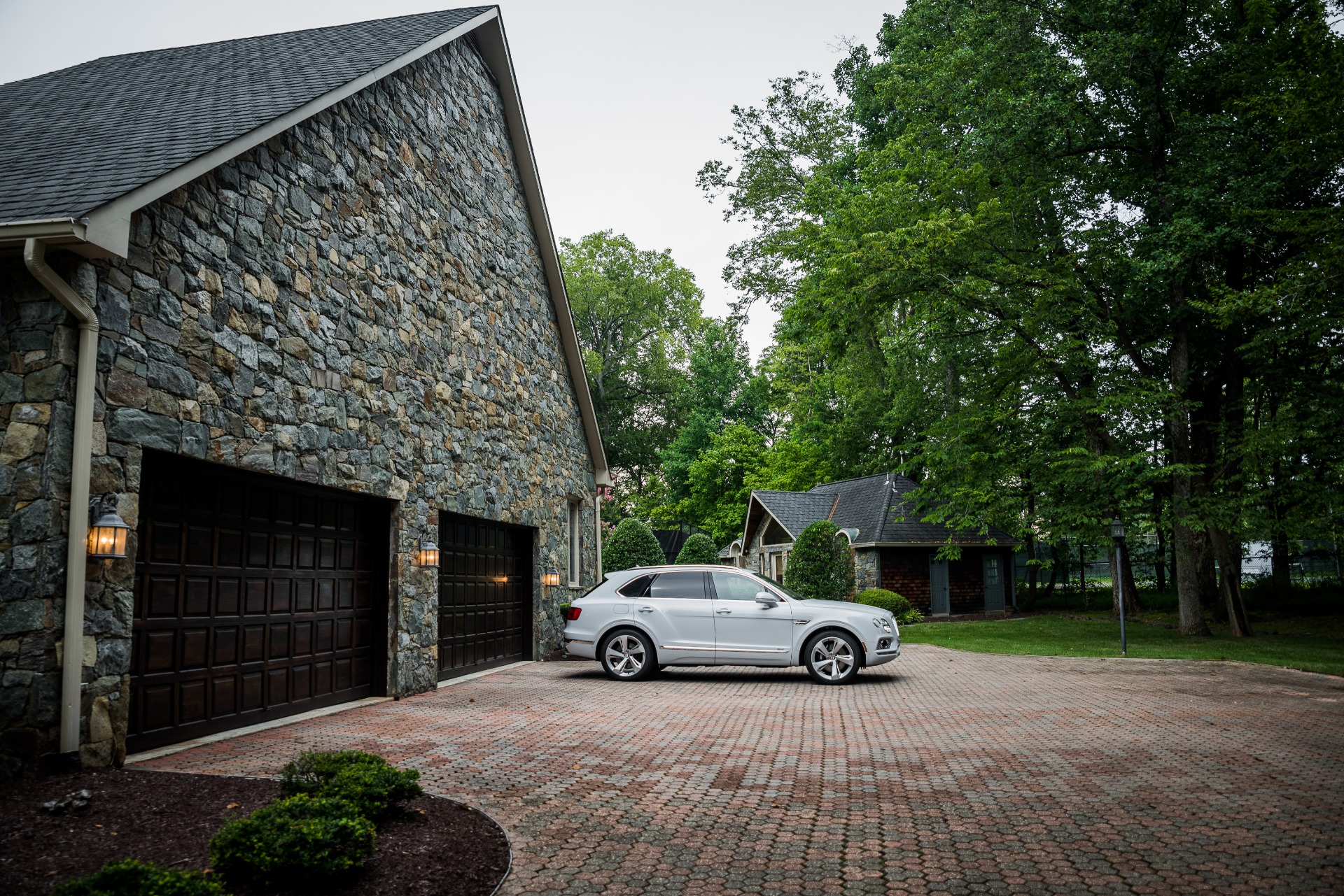 Used 2020 Bentley Bentayga Hybrid | St. Petersburg, FL
