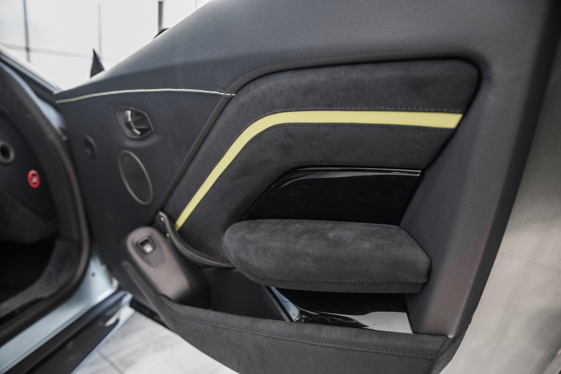 New 2020 Aston Martin Vantage AMR | St. Petersburg, FL