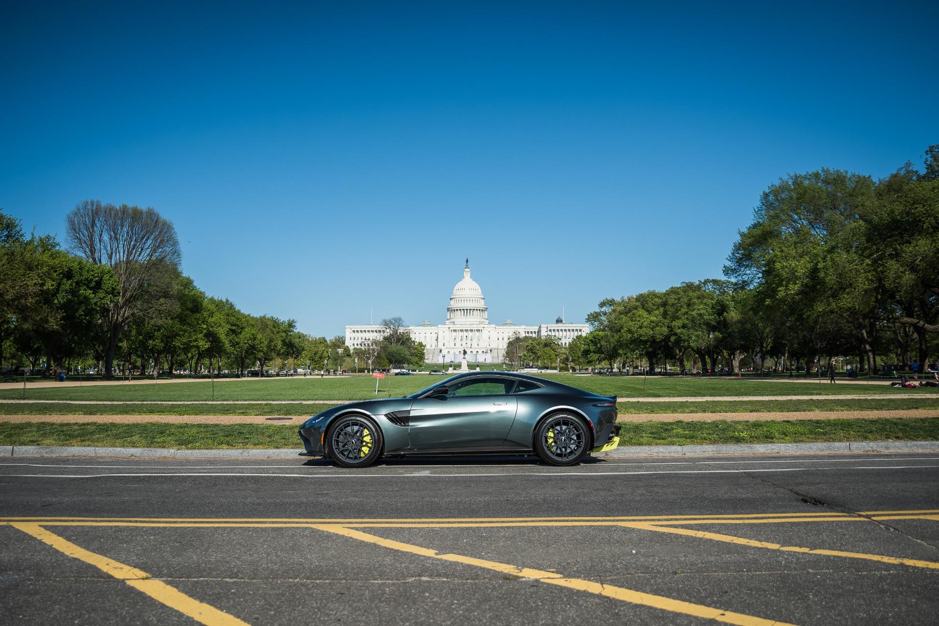 New 2020 Aston Martin Vantage AMR | St. Petersburg, FL