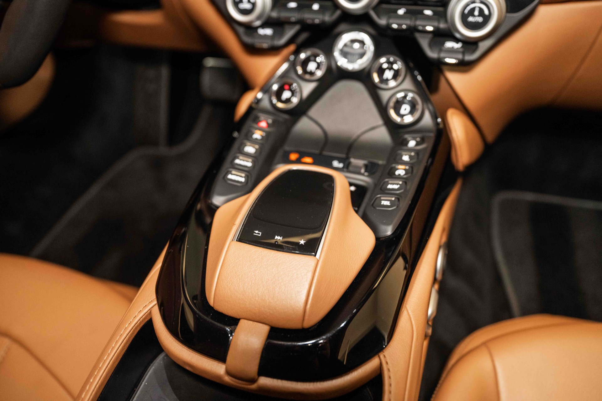 New 2020 Aston Martin Vantage | St. Petersburg, FL