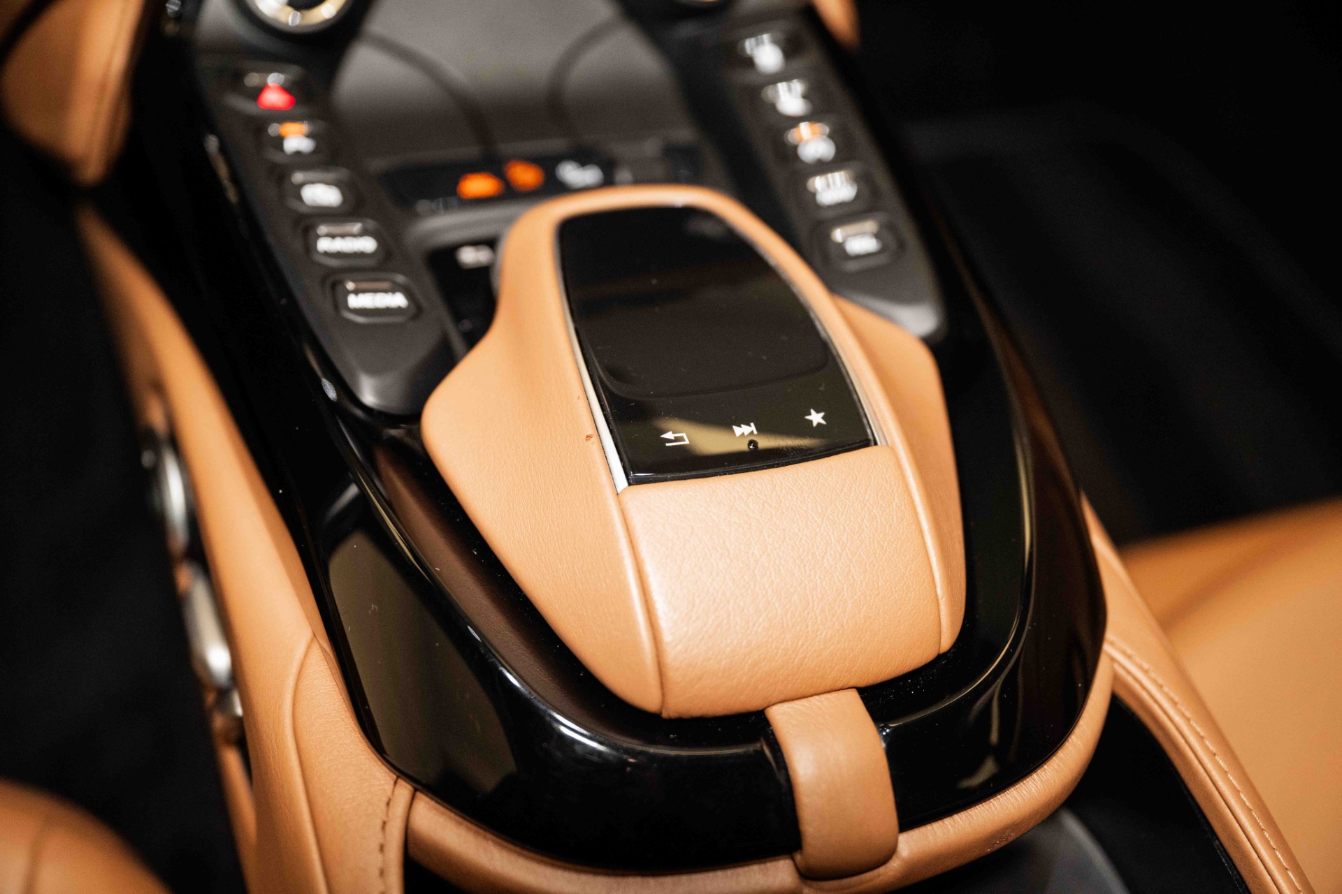 New 2020 Aston Martin Vantage | St. Petersburg, FL
