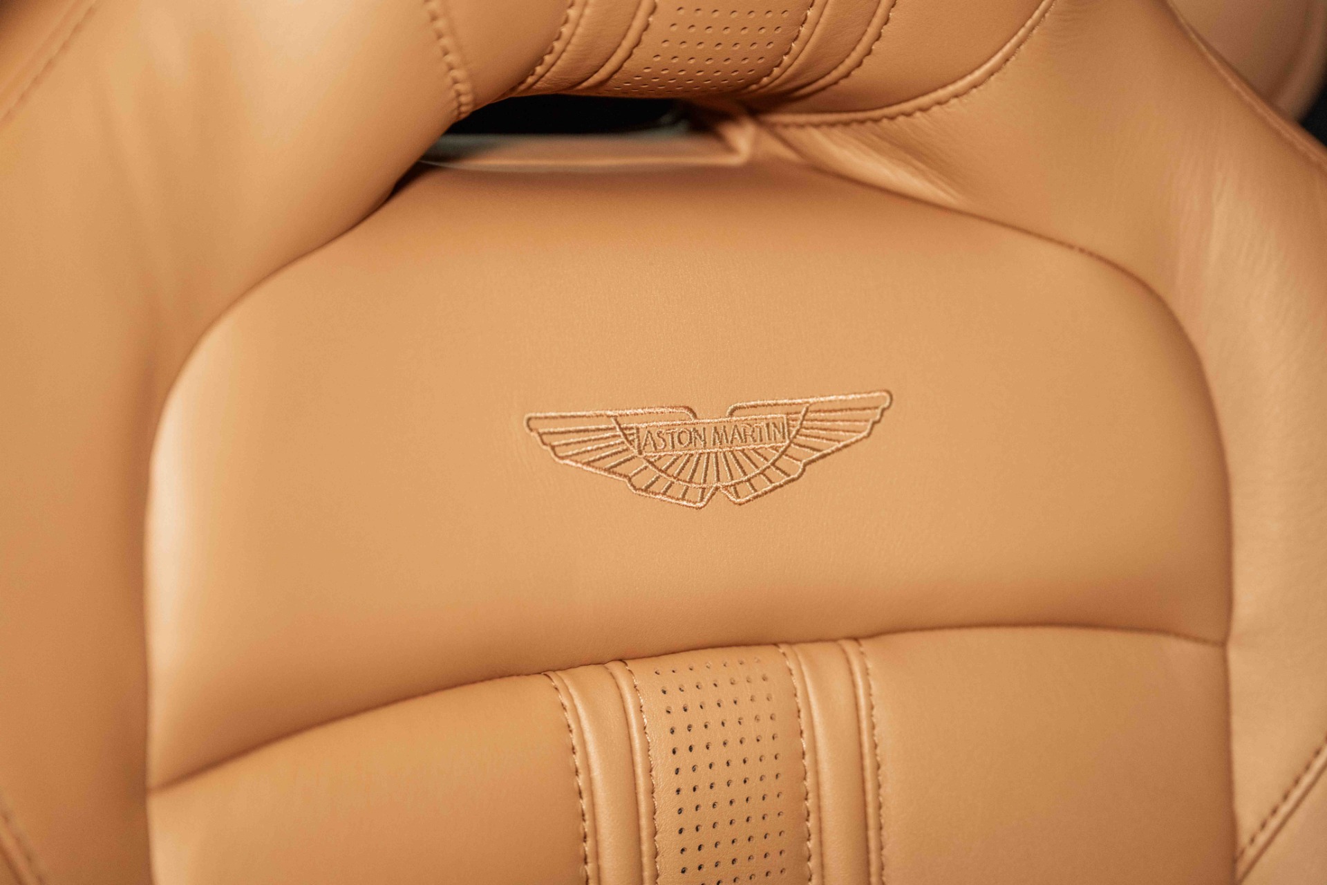 New 2020 Aston Martin Vantage | St. Petersburg, FL