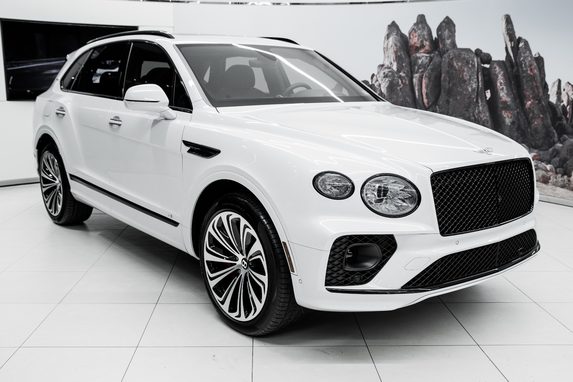 New 2021 Bentley Bentayga V8 | St. Petersburg, FL