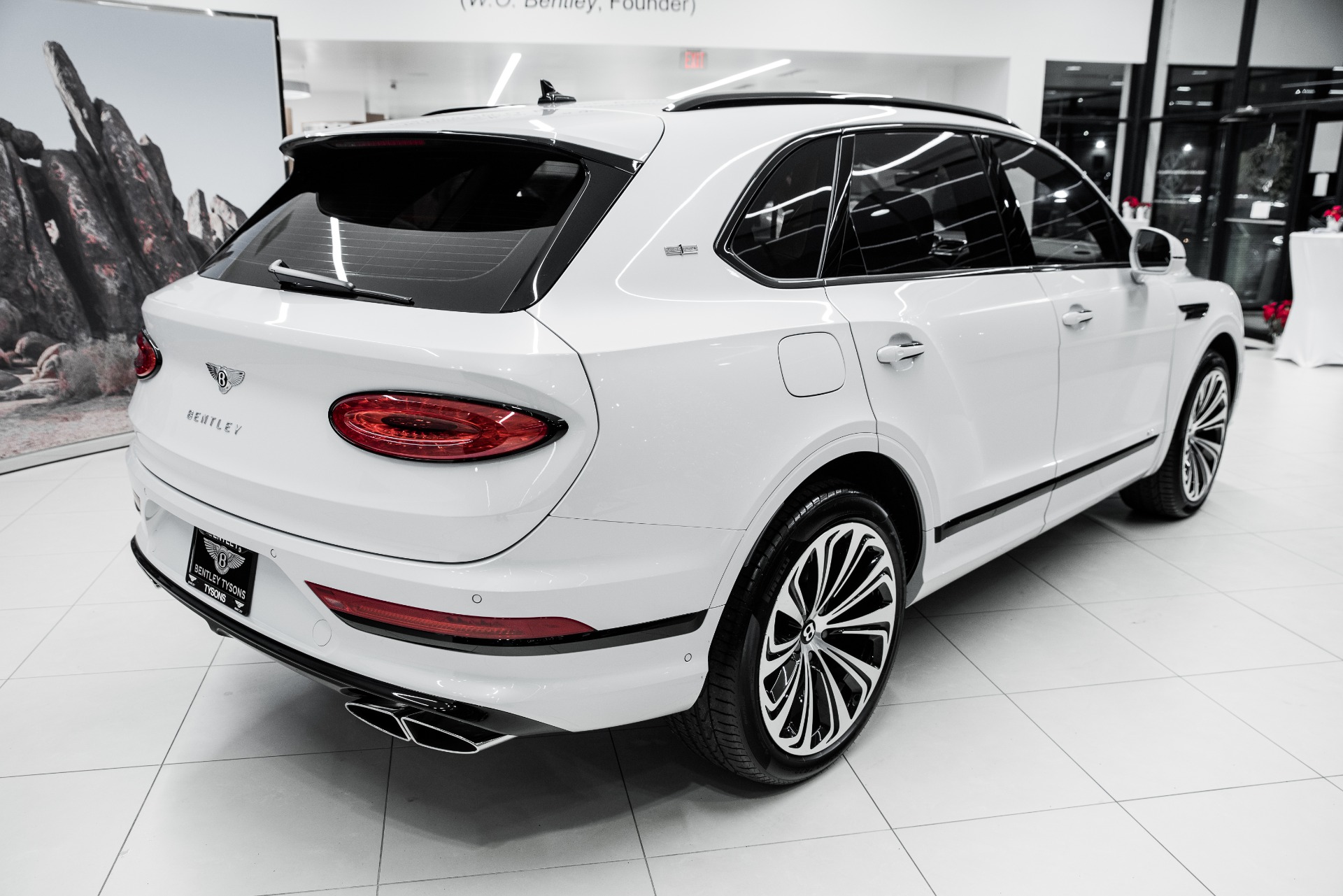 New 2021 Bentley Bentayga V8 | St. Petersburg, FL