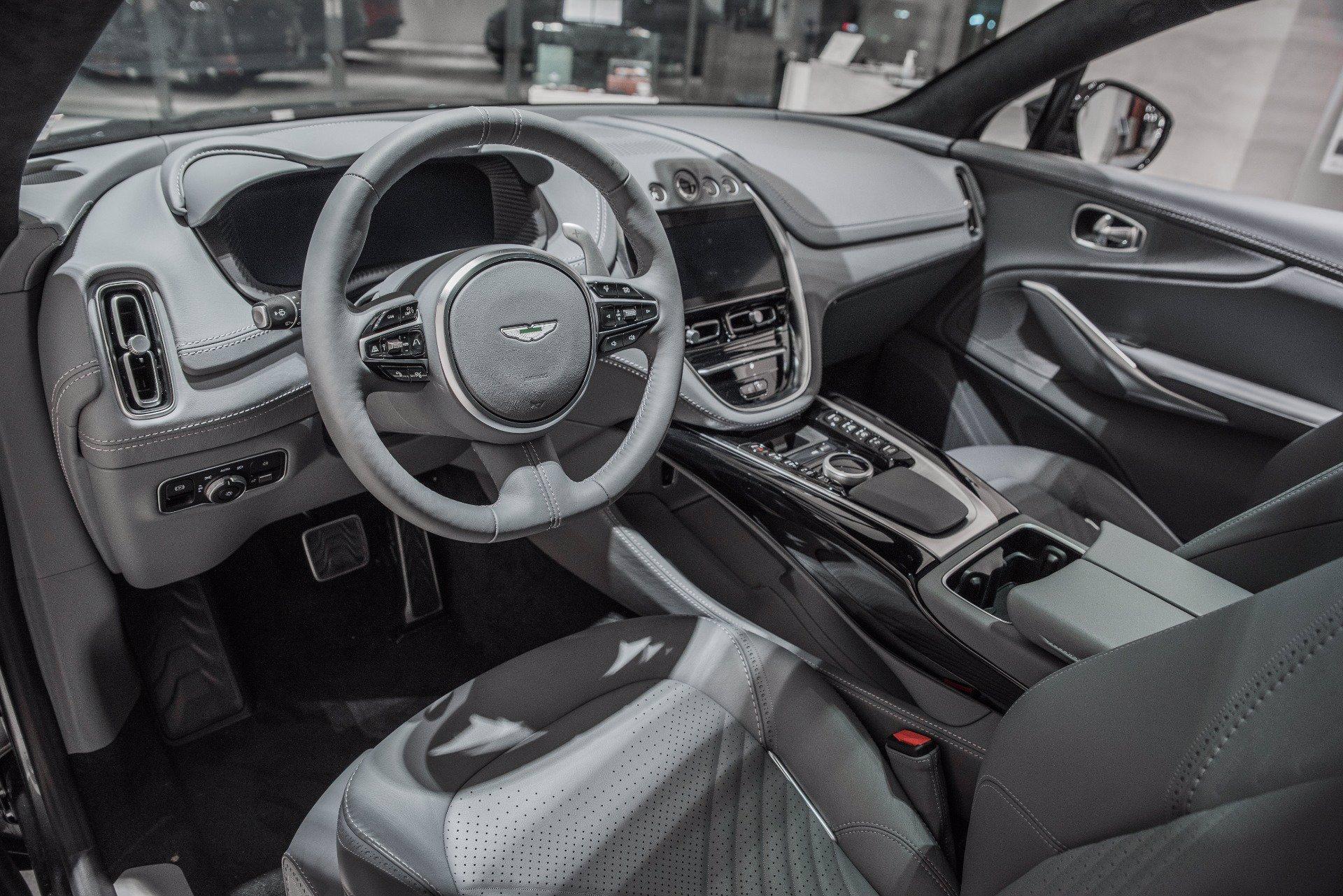 New 2021 Aston Martin DBX | St. Petersburg, FL