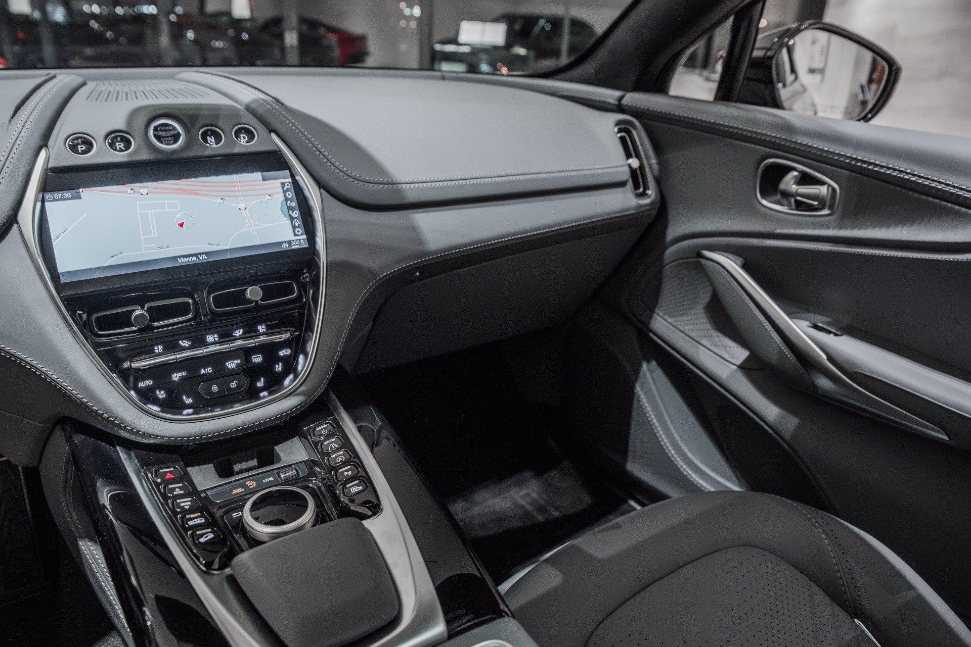 New 2021 Aston Martin DBX | St. Petersburg, FL