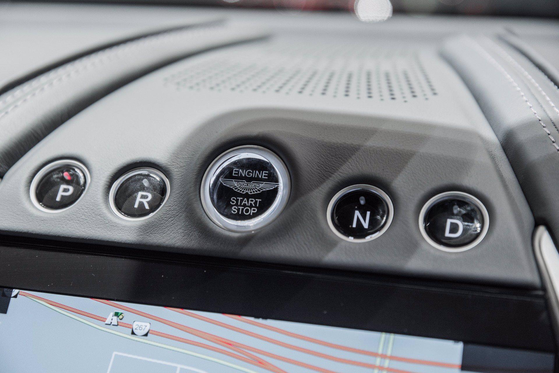 New 2021 Aston Martin DBX | St. Petersburg, FL
