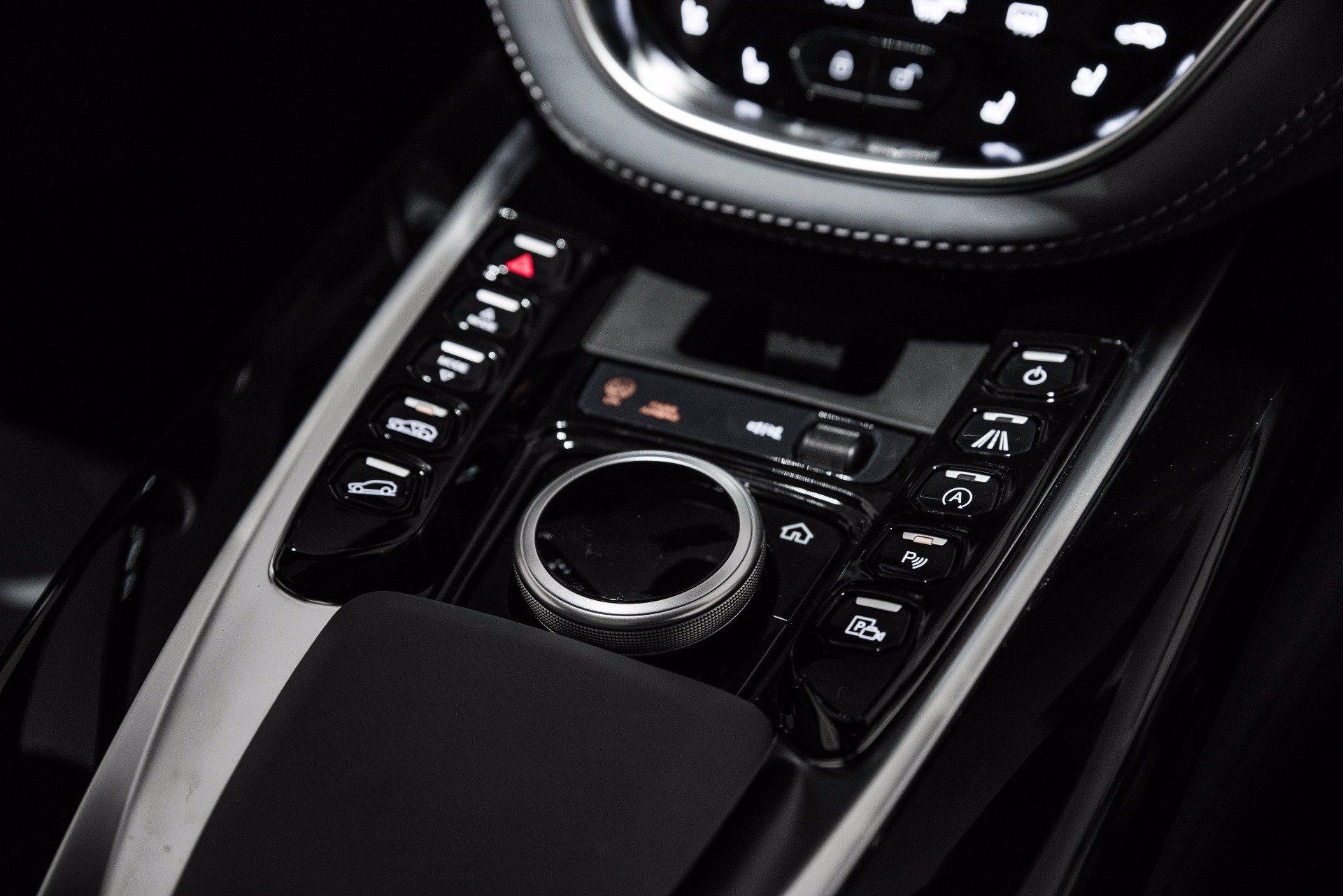 New 2021 Aston Martin DBX | St. Petersburg, FL