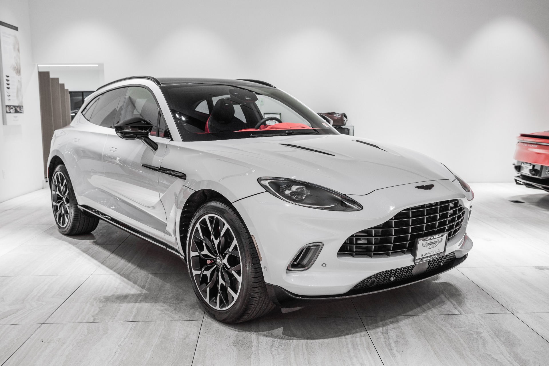 New 2021 Aston Martin DBX | St. Petersburg, FL