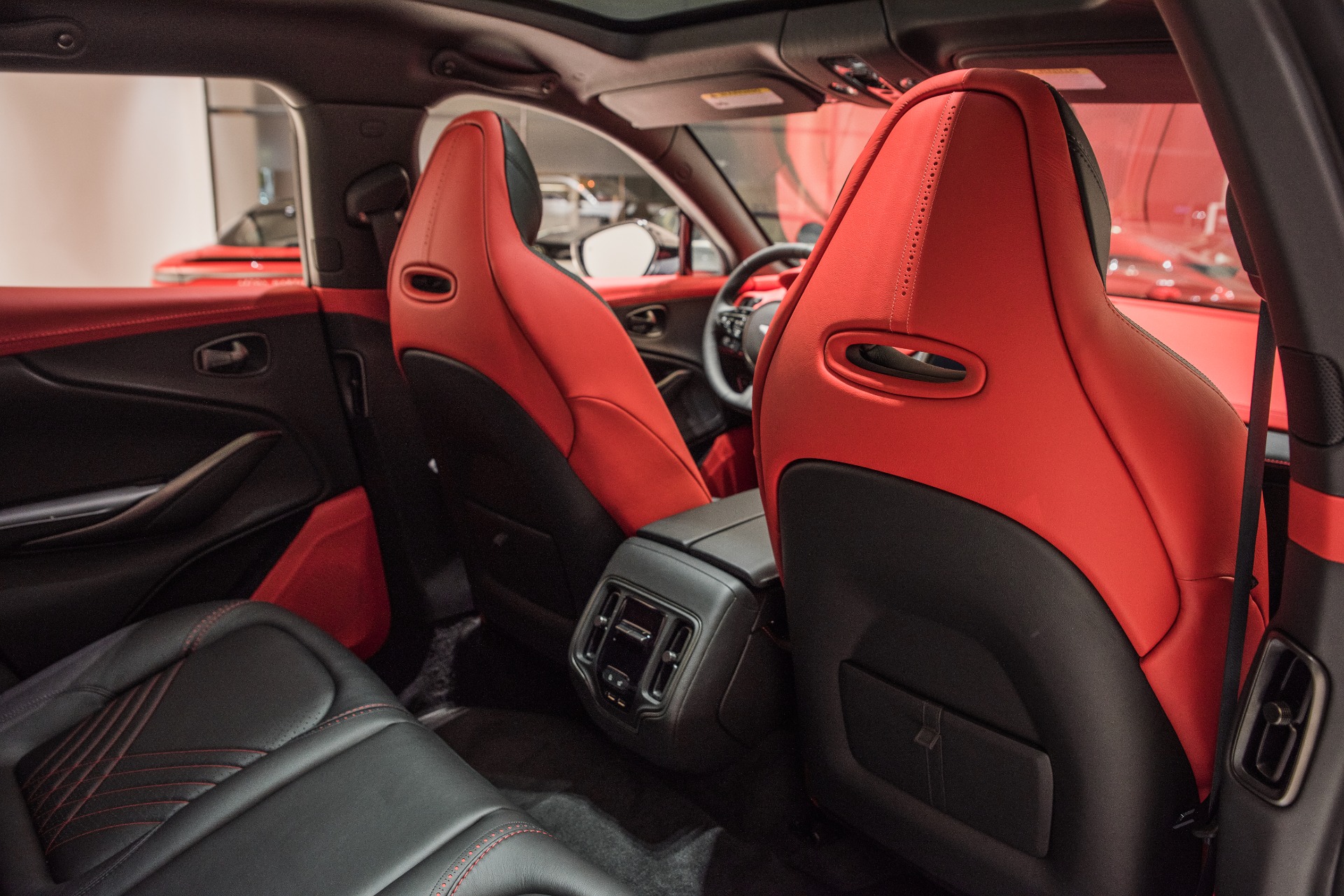 New 2021 Aston Martin DBX | St. Petersburg, FL