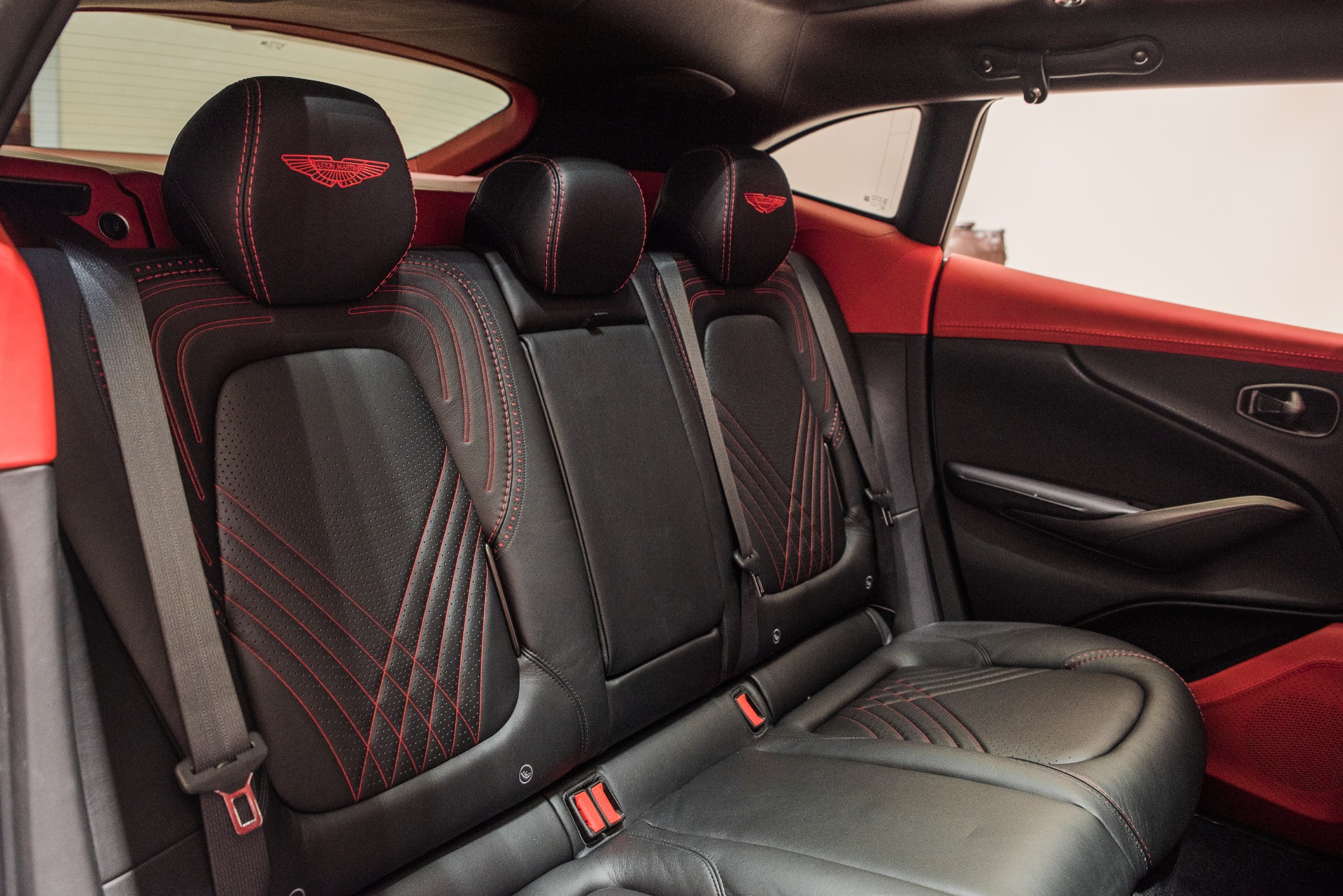 New 2021 Aston Martin DBX | St. Petersburg, FL