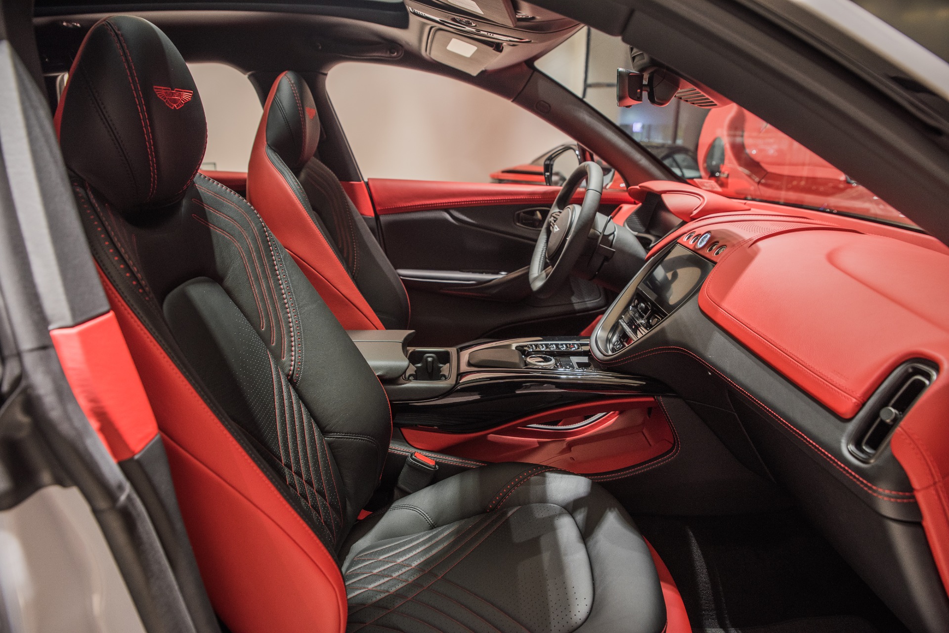 New 2021 Aston Martin DBX | St. Petersburg, FL