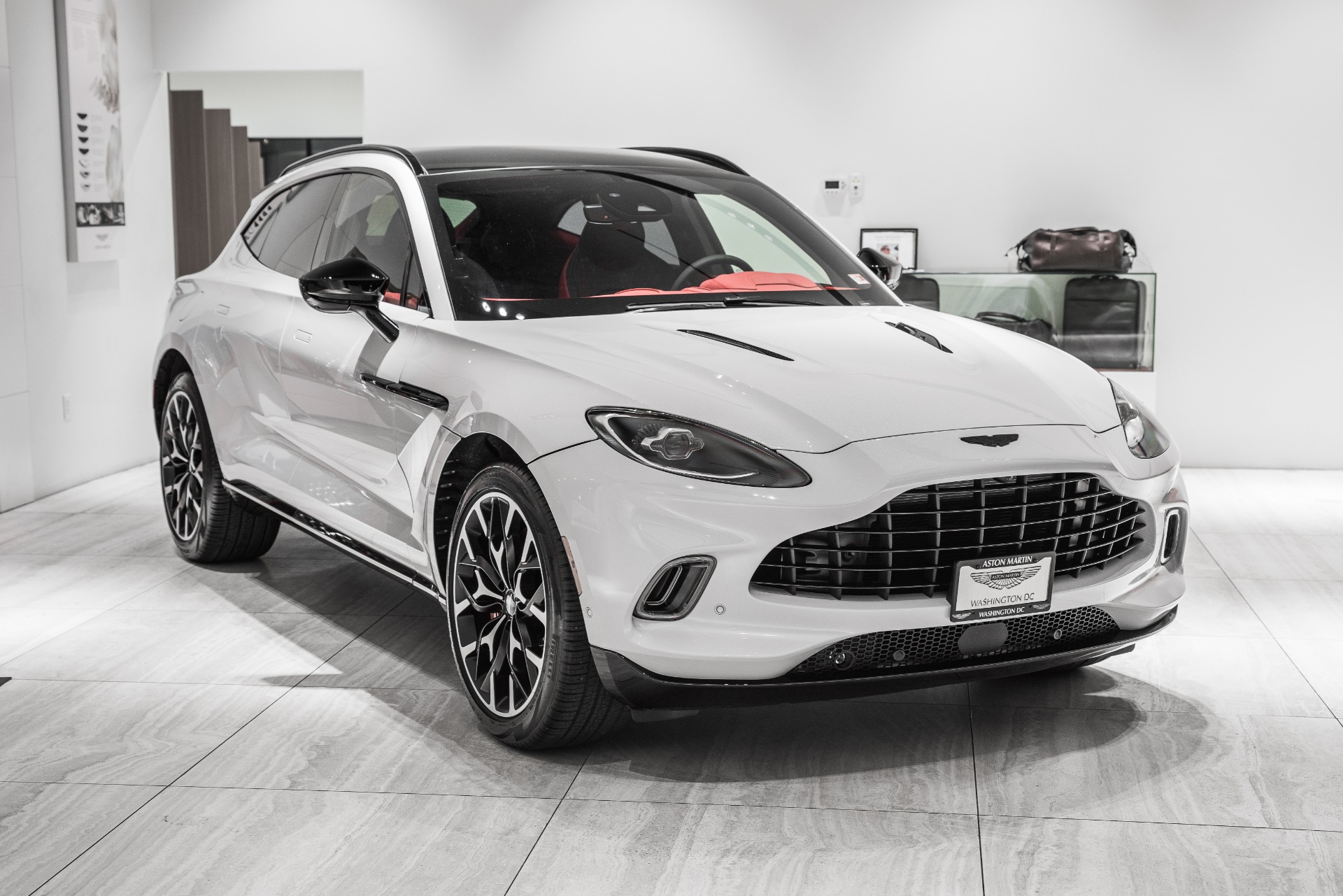 New 2021 Aston Martin DBX | St. Petersburg, FL