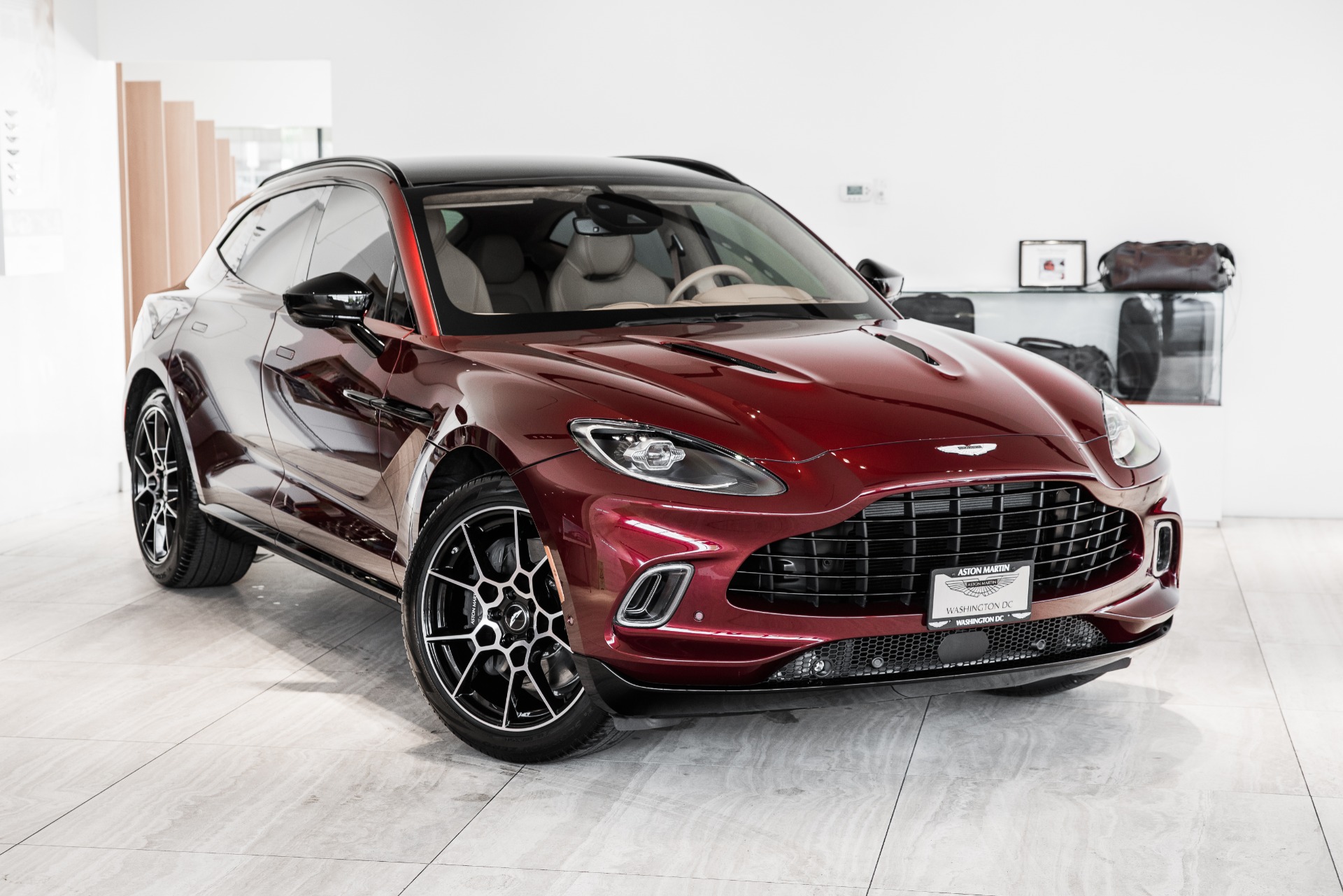 New 2021 Aston Martin DBX | Vienna, VA