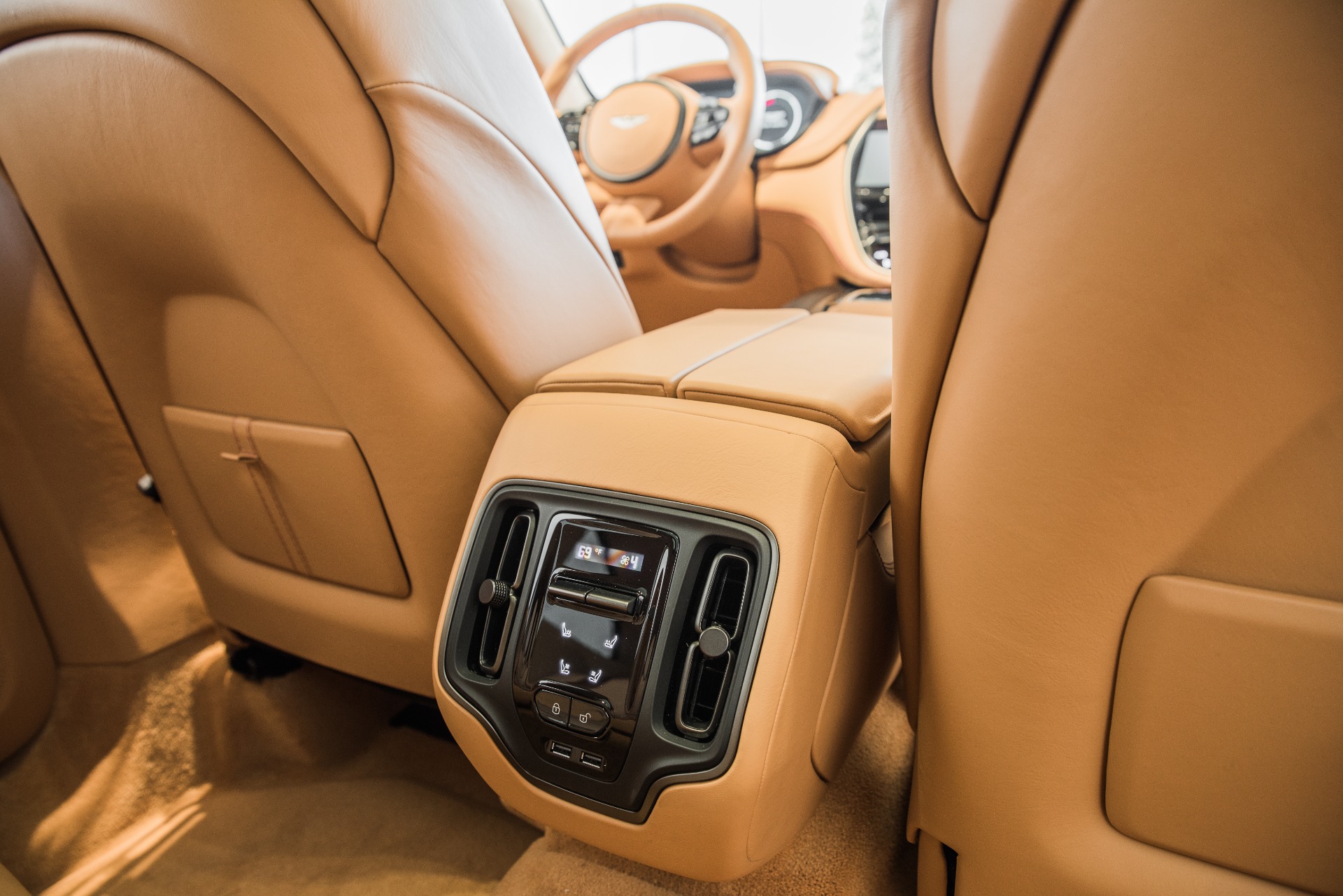 New 2021 Aston Martin DBX | St. Petersburg, FL