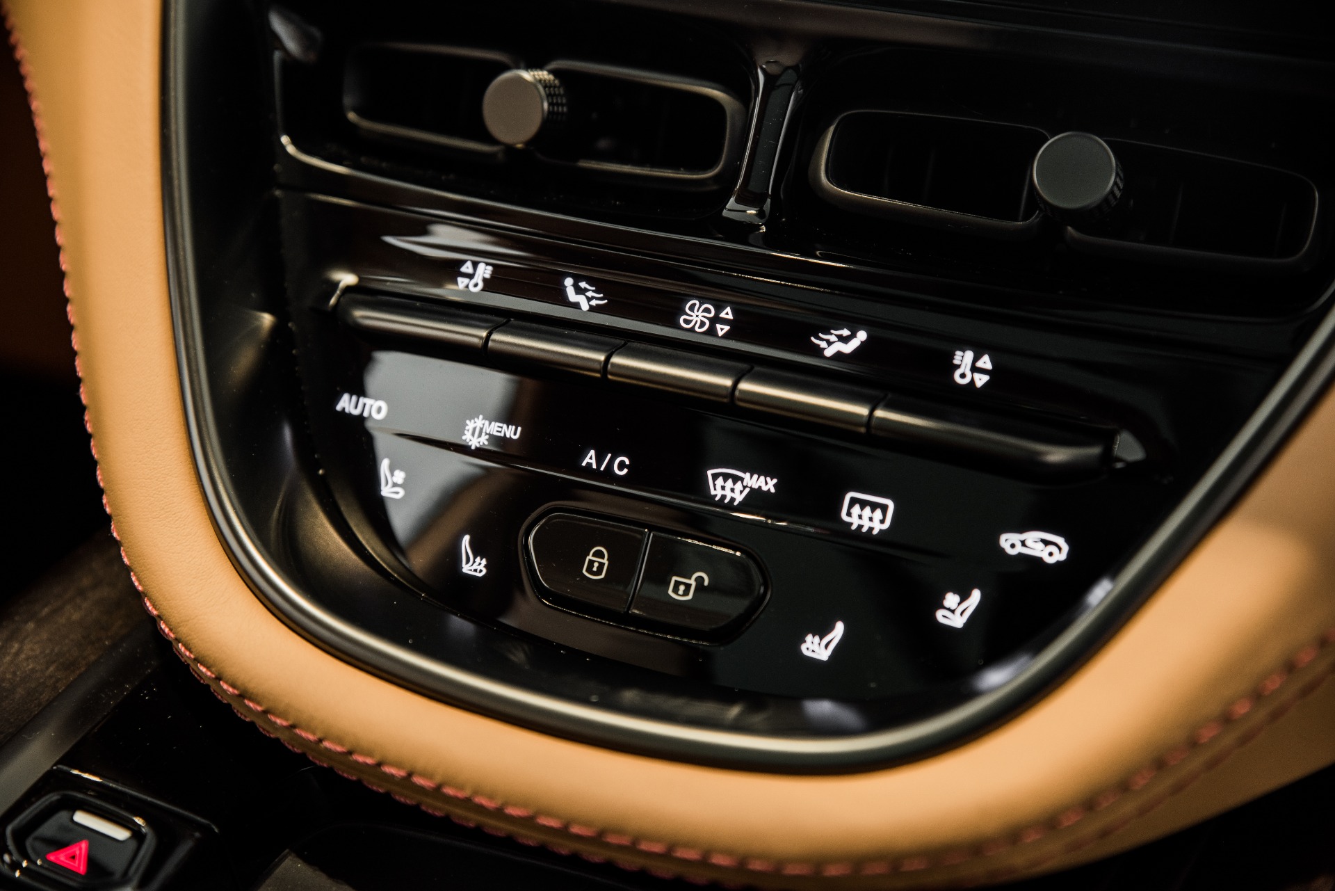 New 2021 Aston Martin DBX | St. Petersburg, FL